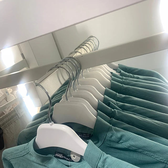 Hot Sale Garments Shop Interior Design Houseware Display Clothing Store Stands Clothes Shelf Rack For Clothing Store from Turkey