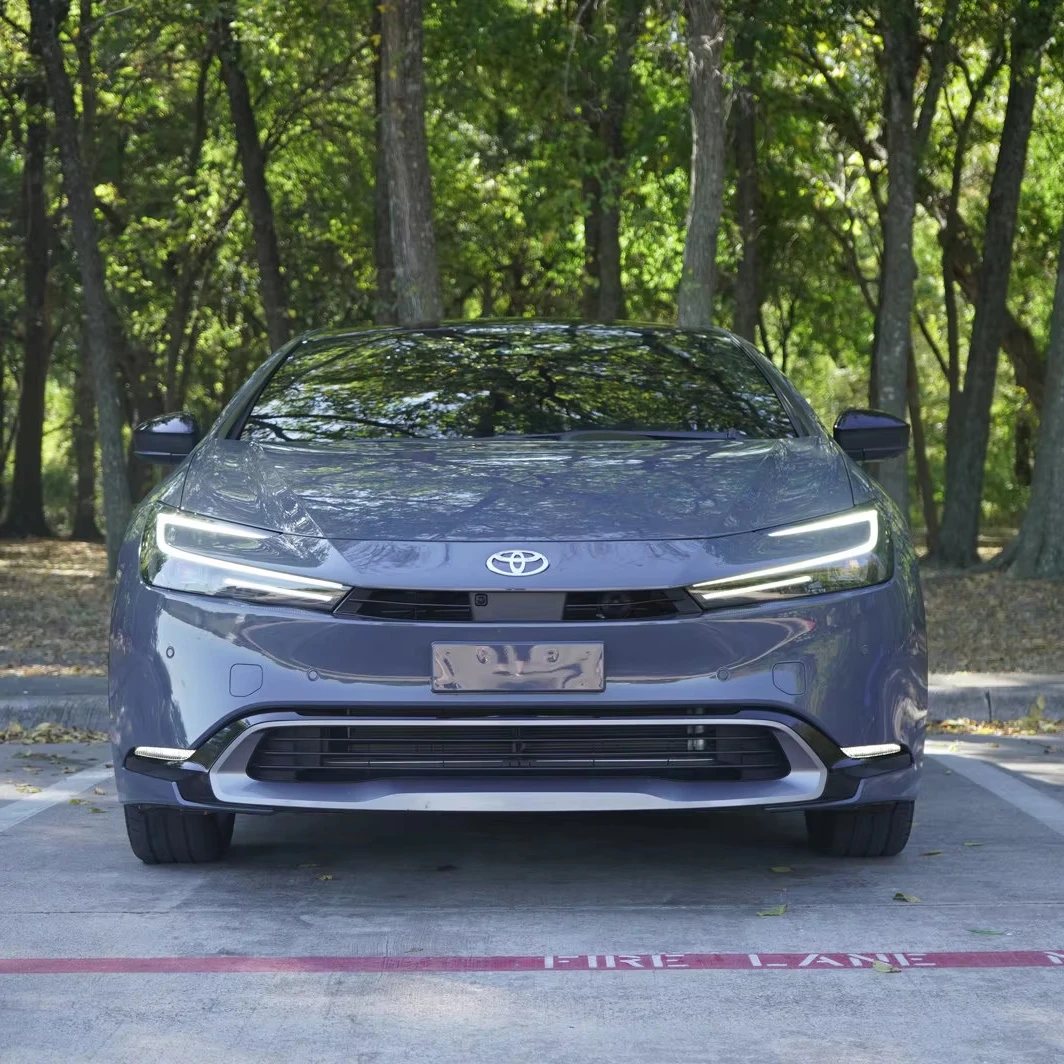 Использованный 2023 Toyota Prius Limited
