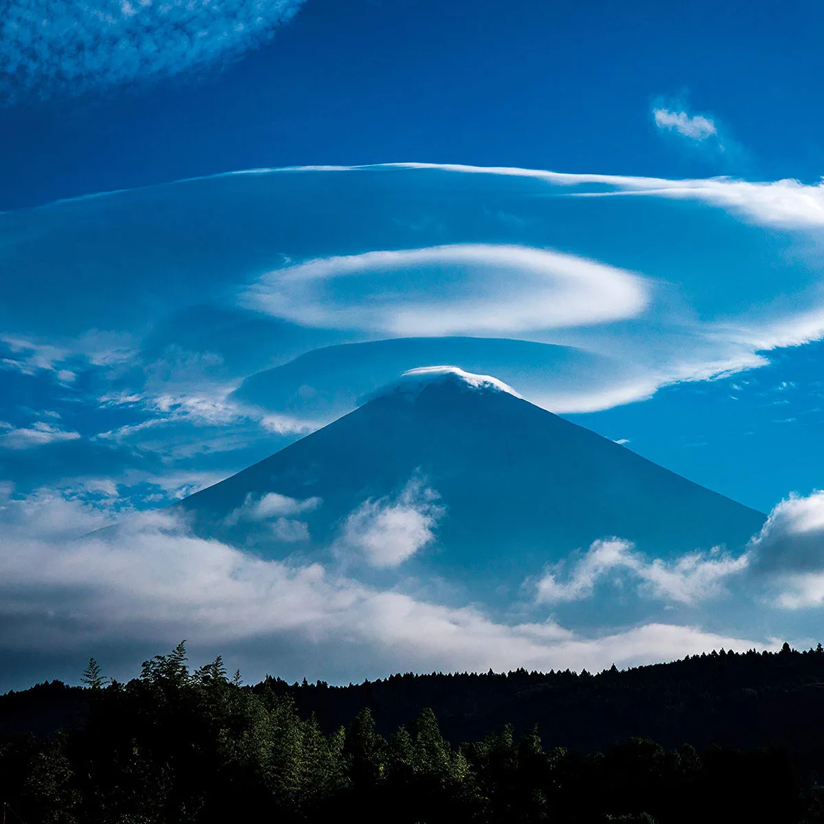 Пейзаж «Utsurohi» с Mt.Fuji фотокниги фотоальбом