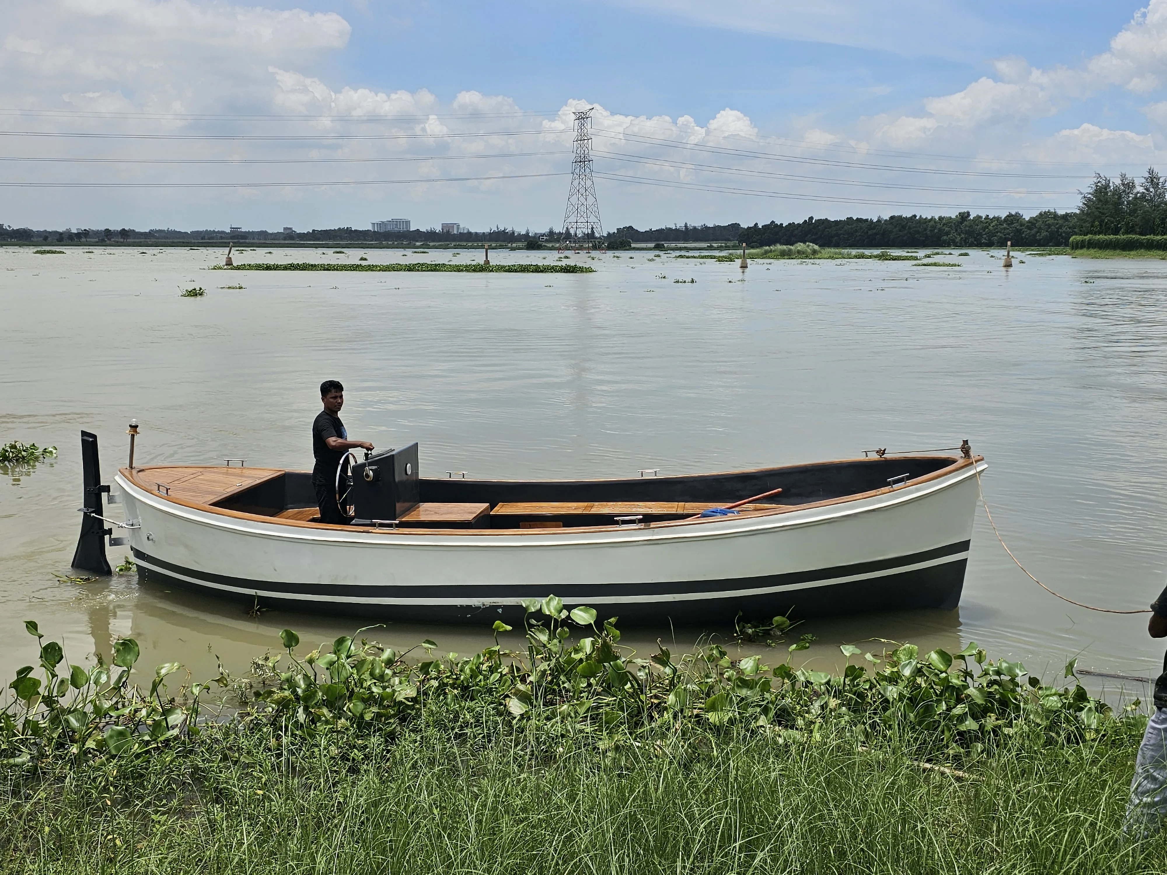 Best Luxury Design Sloep Boat  with Teak Wood Design and Fibreglass Hull For Export from Bangladesh