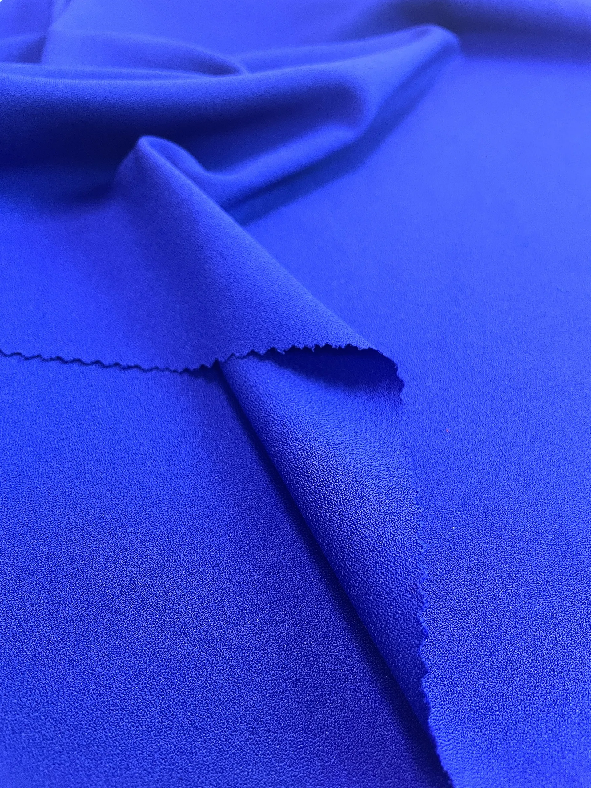 POLYESTER PLAIN DYED WOVEN FABRIC CHEAP PRICE HIGH QUALITY LOW MOQ VIETNAM SUPPLIER TEXTILES FOR CLOTHING M977R MADE IN VIETNAM