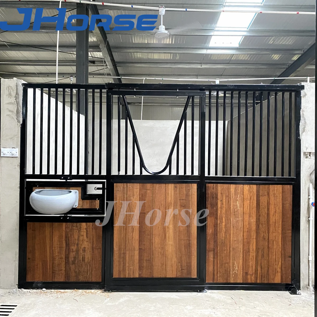 Prefab Equestrian Eco-friendly Bamboo Steel Frame  Horse Stable Stall Sliding Front with Socializing V-Yoke Window
