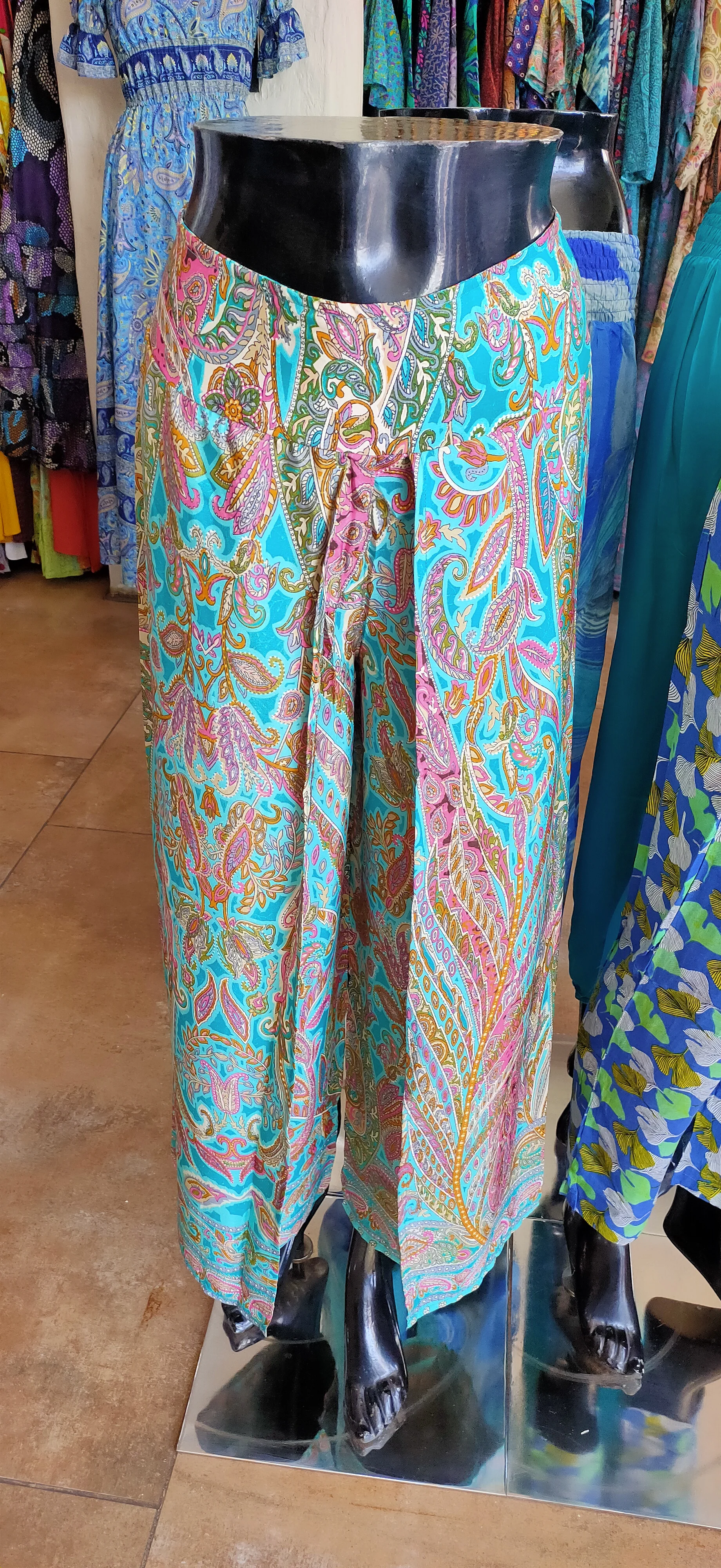 Multiple Sizes Comfortable Wear Ladies Rayon Solid Dyed Pants For Women At Wholesale Price From India