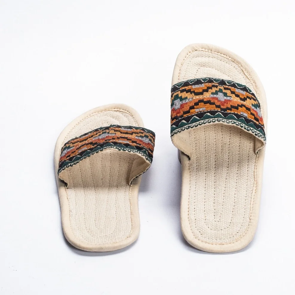 The Most Comfortable Slipper with Colorful Jute flat Sandals Latest Design Wholesale Price OEM Service New fashion Jute Shoes