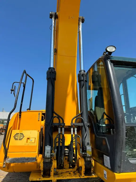 Дешевый Подержанный грузовик Volvo Trqctor JCB JS210 2013 горячая Распродажа подержанные тракторы грузовики сверхмощные распродажа дешевый трактор используемый для продажи