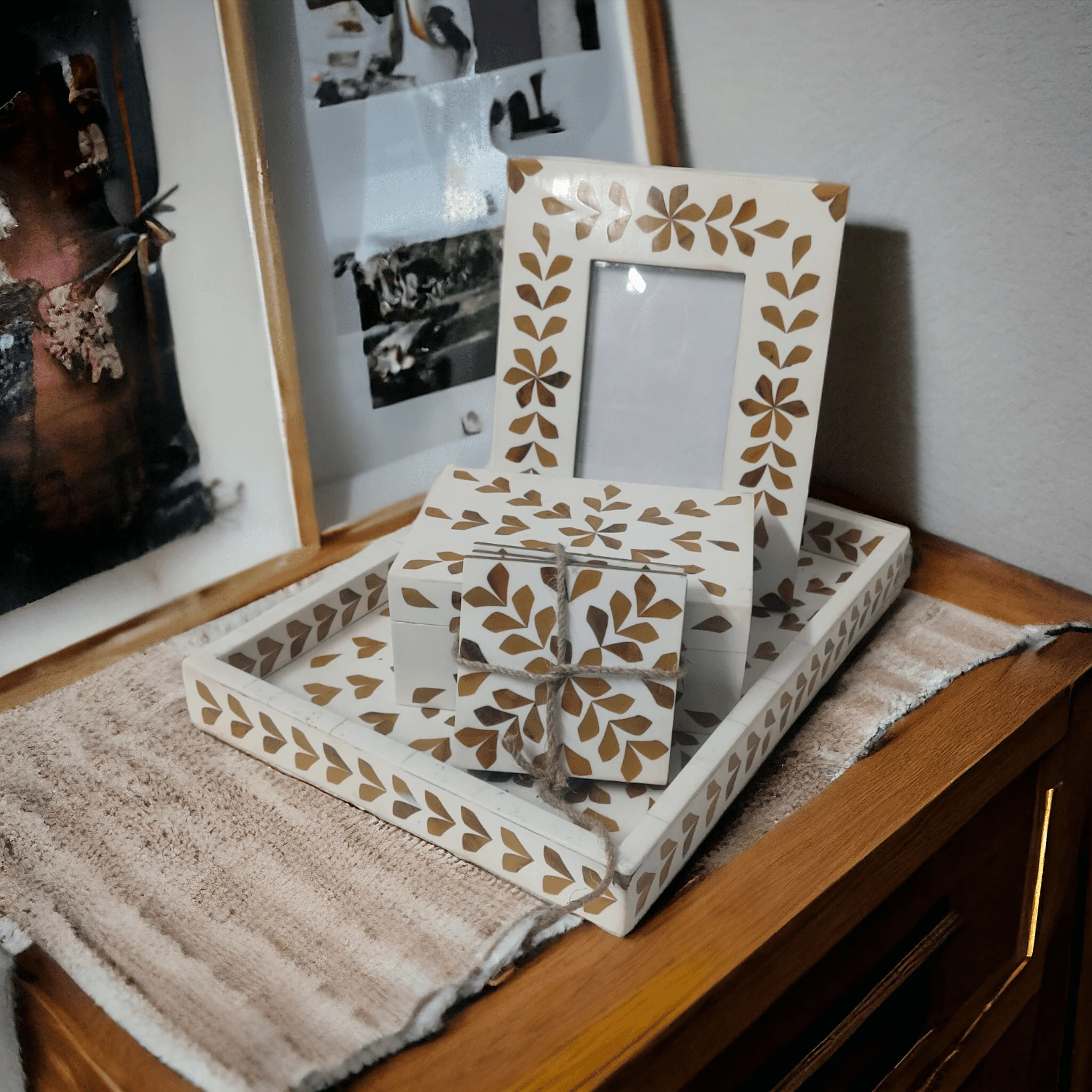 Custom Square storage box with Lid at Factory Price White & Brown Inlay Resin and MDF for Home Decoration & Holiday Gift India