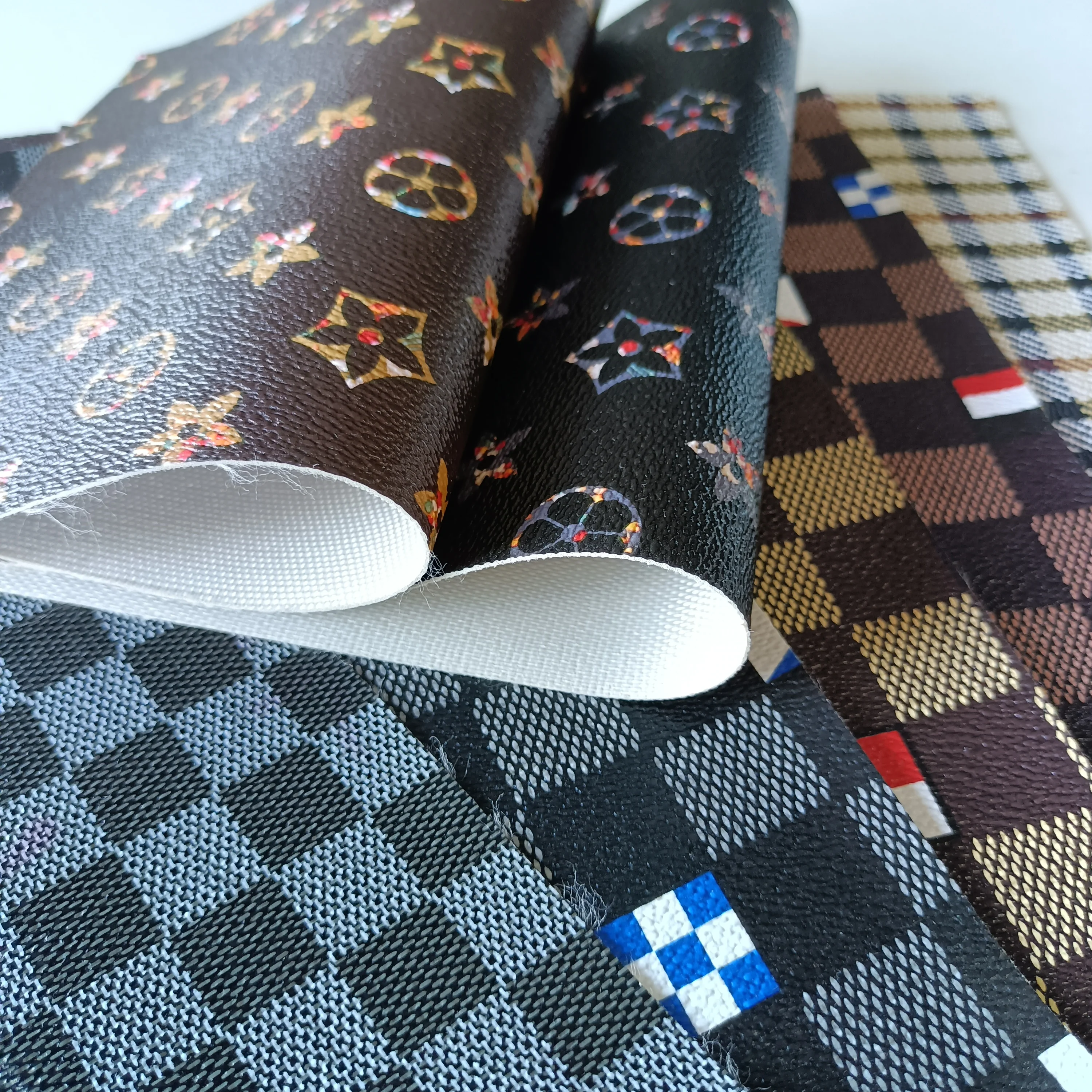 Grid printed leather irregular design PVC leather customized imitate fabric 0.7mm thickness for bags and luggages