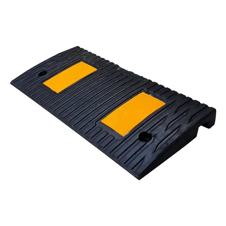 Rubber Ramp 50 x 25 x 4 cm Exclusive Rubber Speed Ramp Half Speed Bump  with 2 Reflectives Parking  Lot Ramp