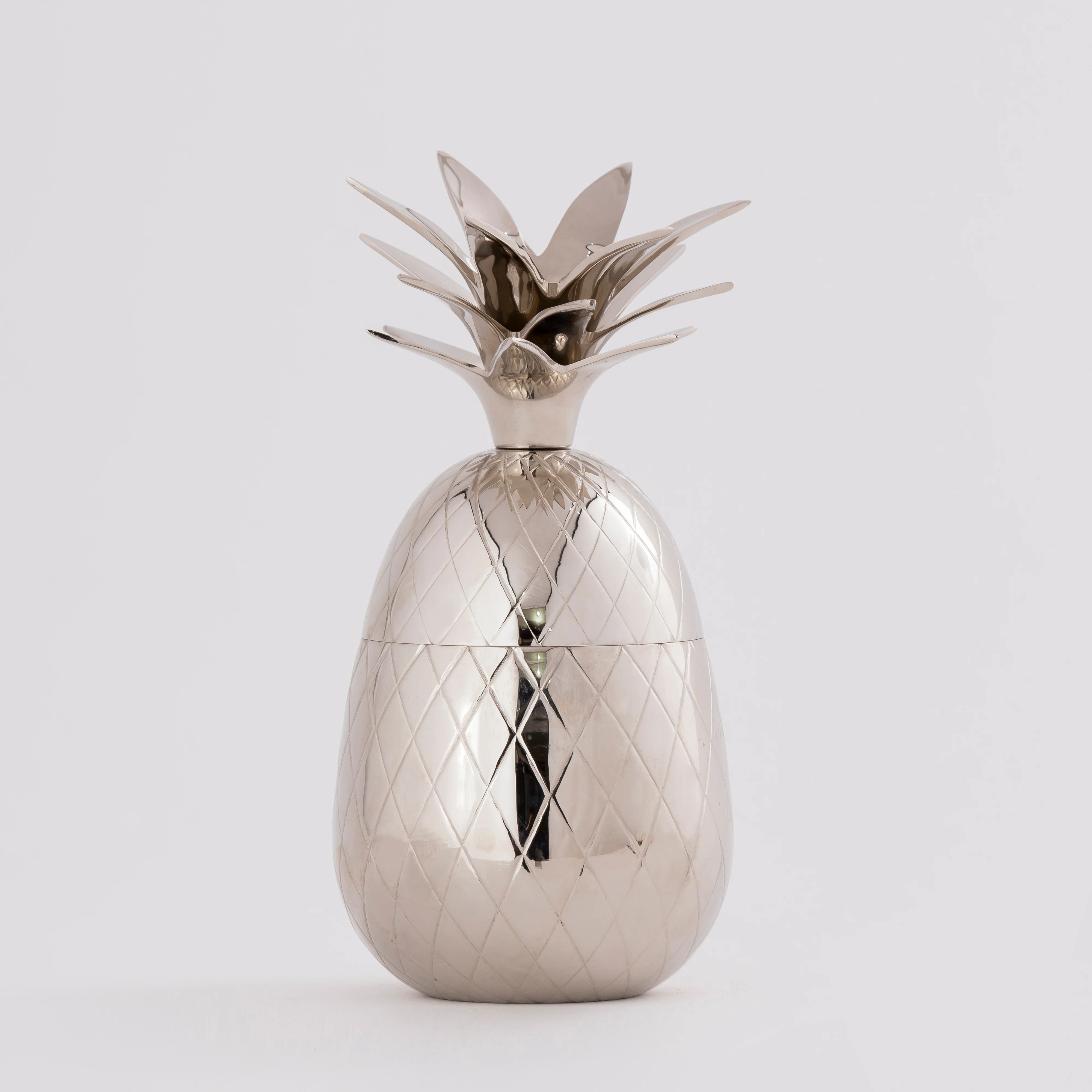 High Quality Hot Selling Glass Metal Wax Filled Candle Jars and Holders for Home and Decoration