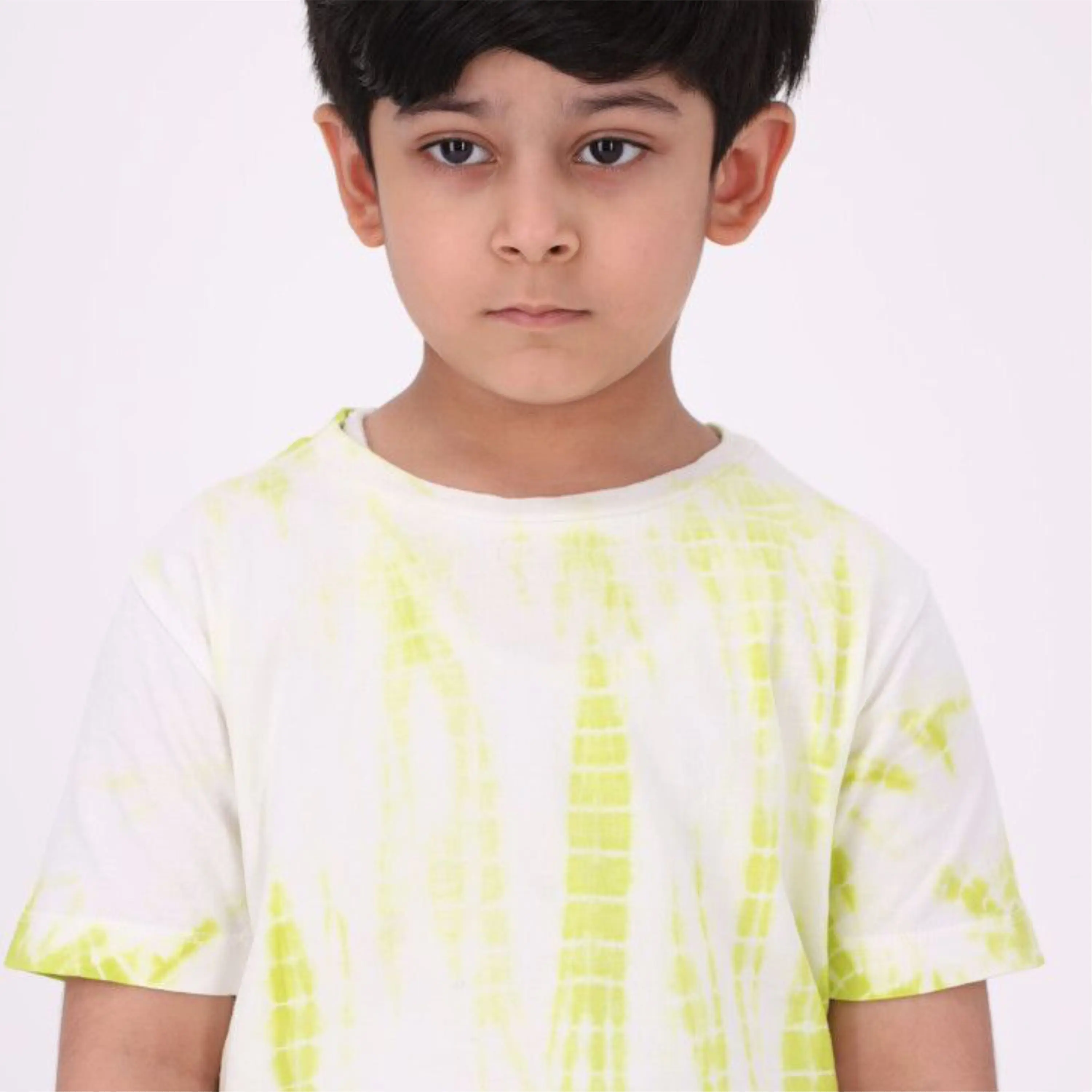 100% Knitted Pure Cotton Fabric Regular Length Round Neck Half Sleeves Neon Tie and Dye T Shirt for Boys