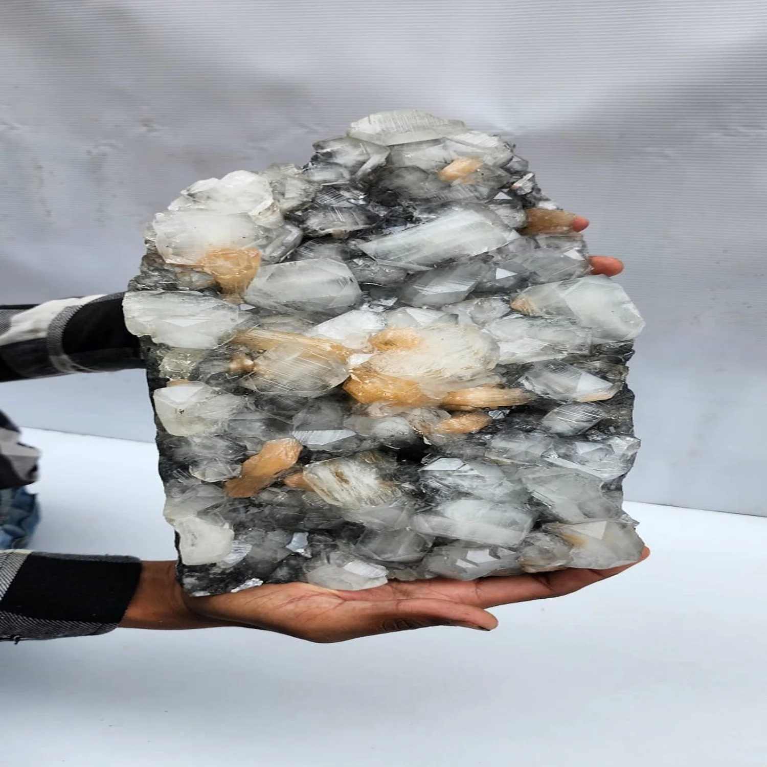 Wholesale Grey Apophyllite  Cluster Natural Rock Crystal Specimen Minerals    Gift  Decorative crystals