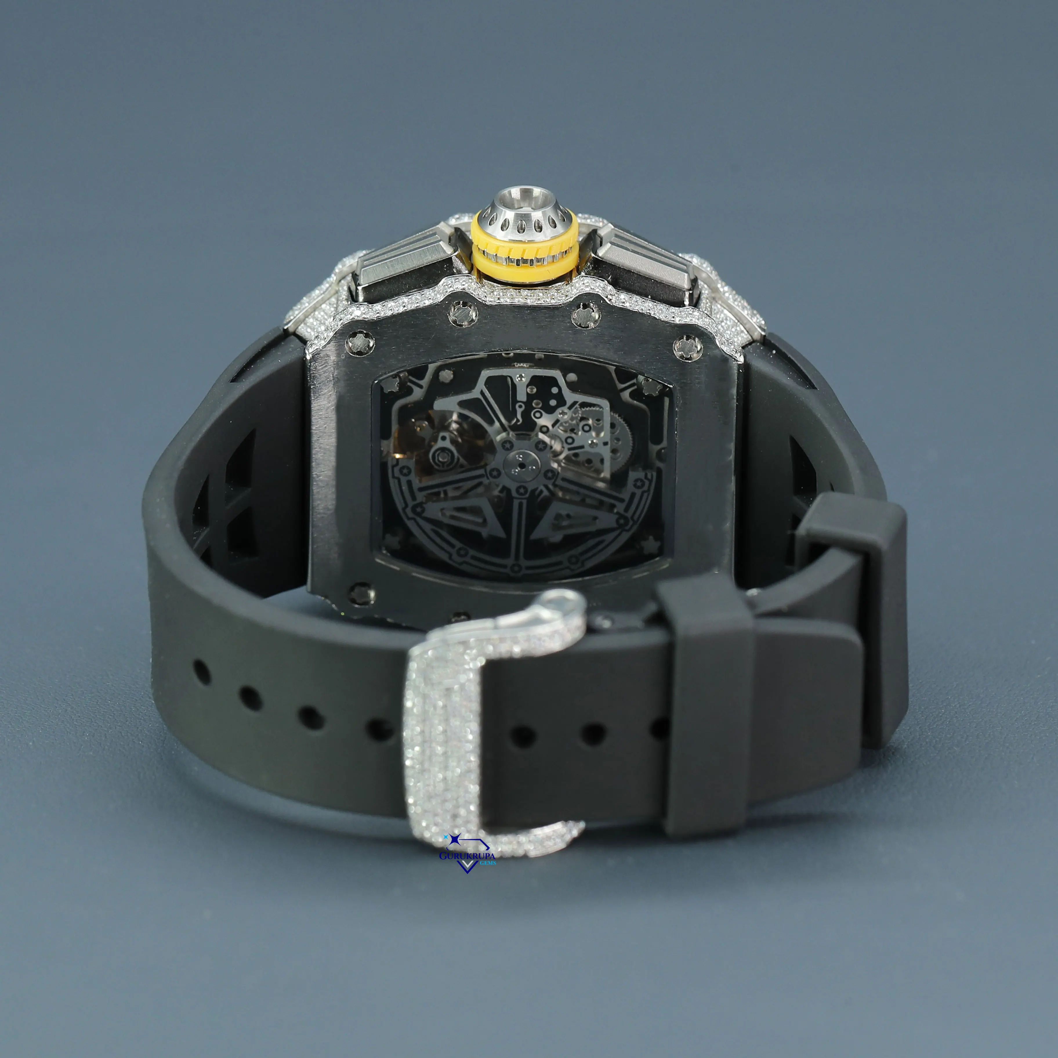 This stylish mens hip hop watch crafted and adorned with VVS clarity natural round brilliant cut diamonds fashion jewelry
