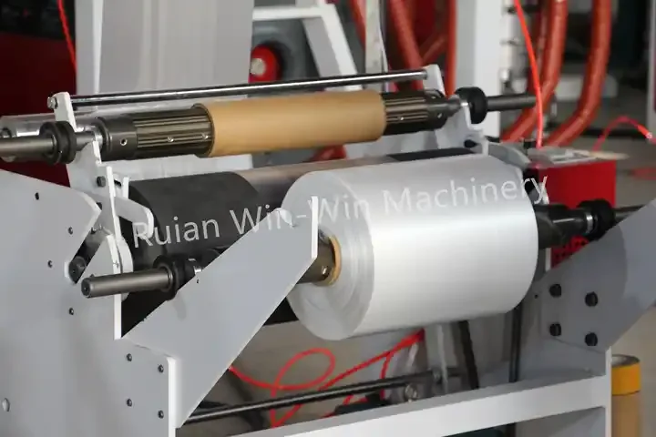 Высокоскоростной экструдер для выдувной пленки для эффективного выдувания полиэтиленовой пленки