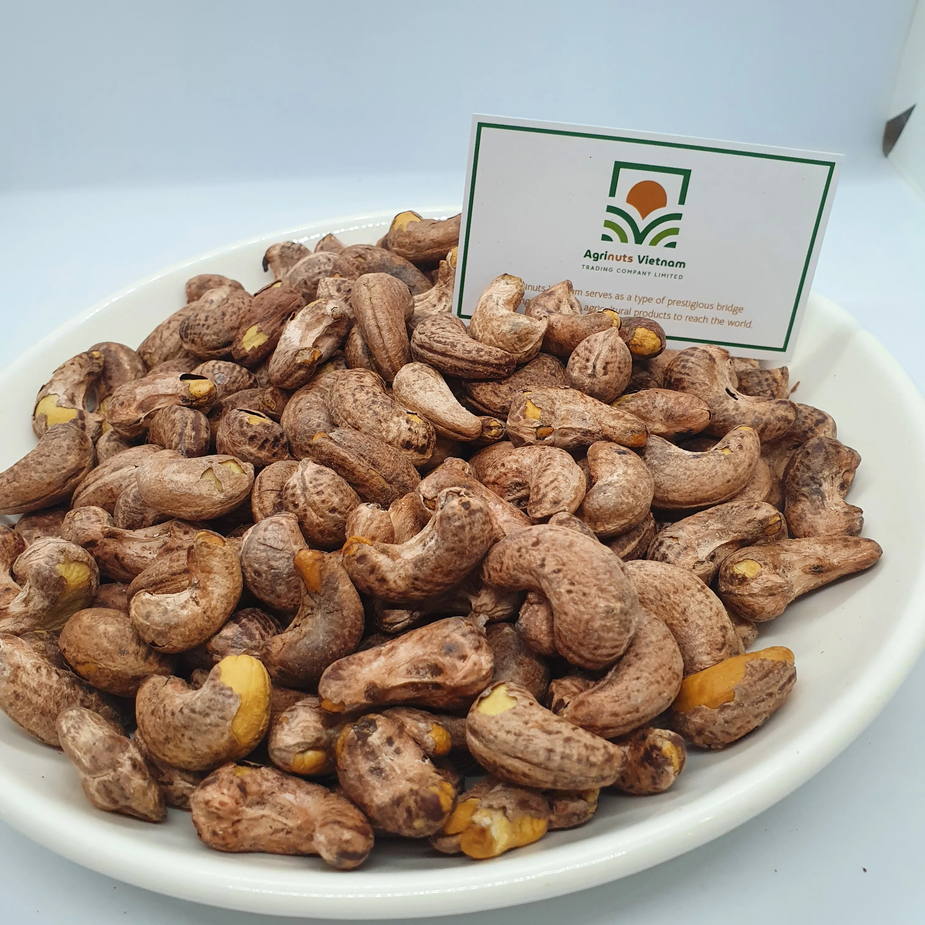 High Quality Roasted cashew nuts with sea salt A240 Roasted Cashew Nuts Various types of cashew nuts wholesale