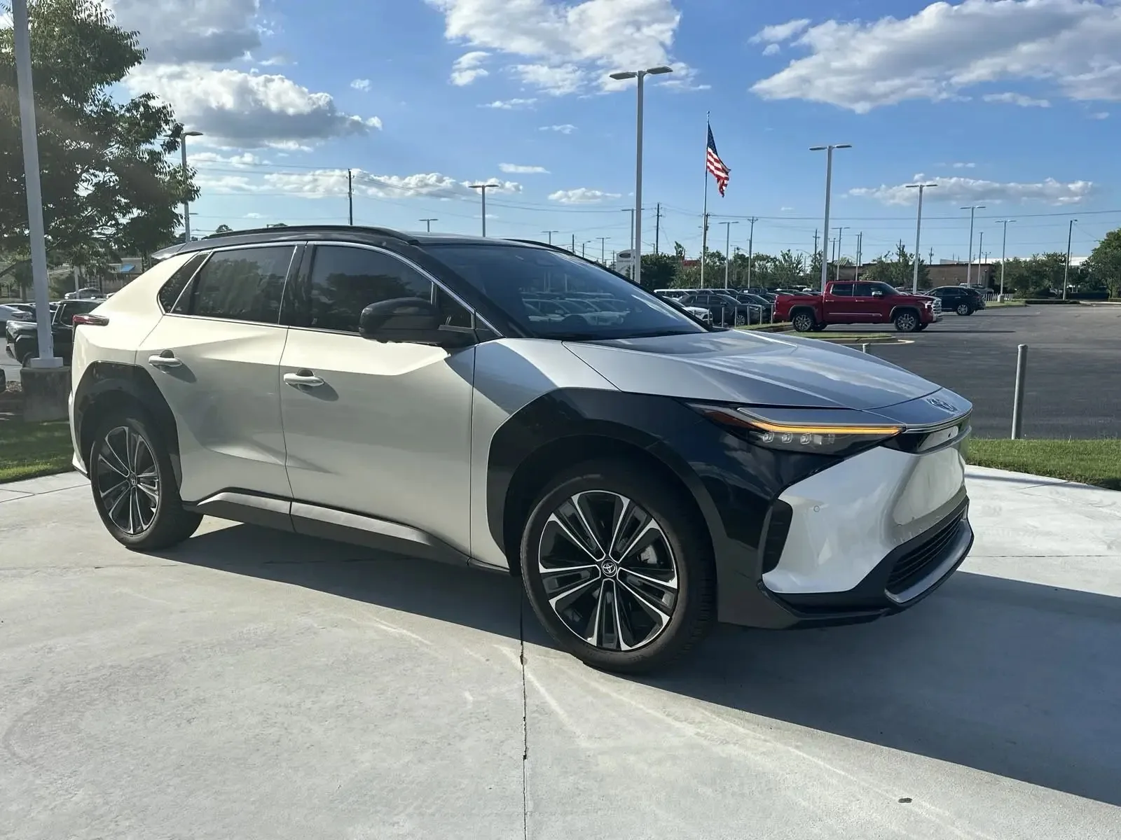 2023 Toyota bZ4X ограниченный AWD внедорожник хорошо используемый ручной темный кожаный салон R15 Шины из алюминиевого сплава багажник Задняя камера левая