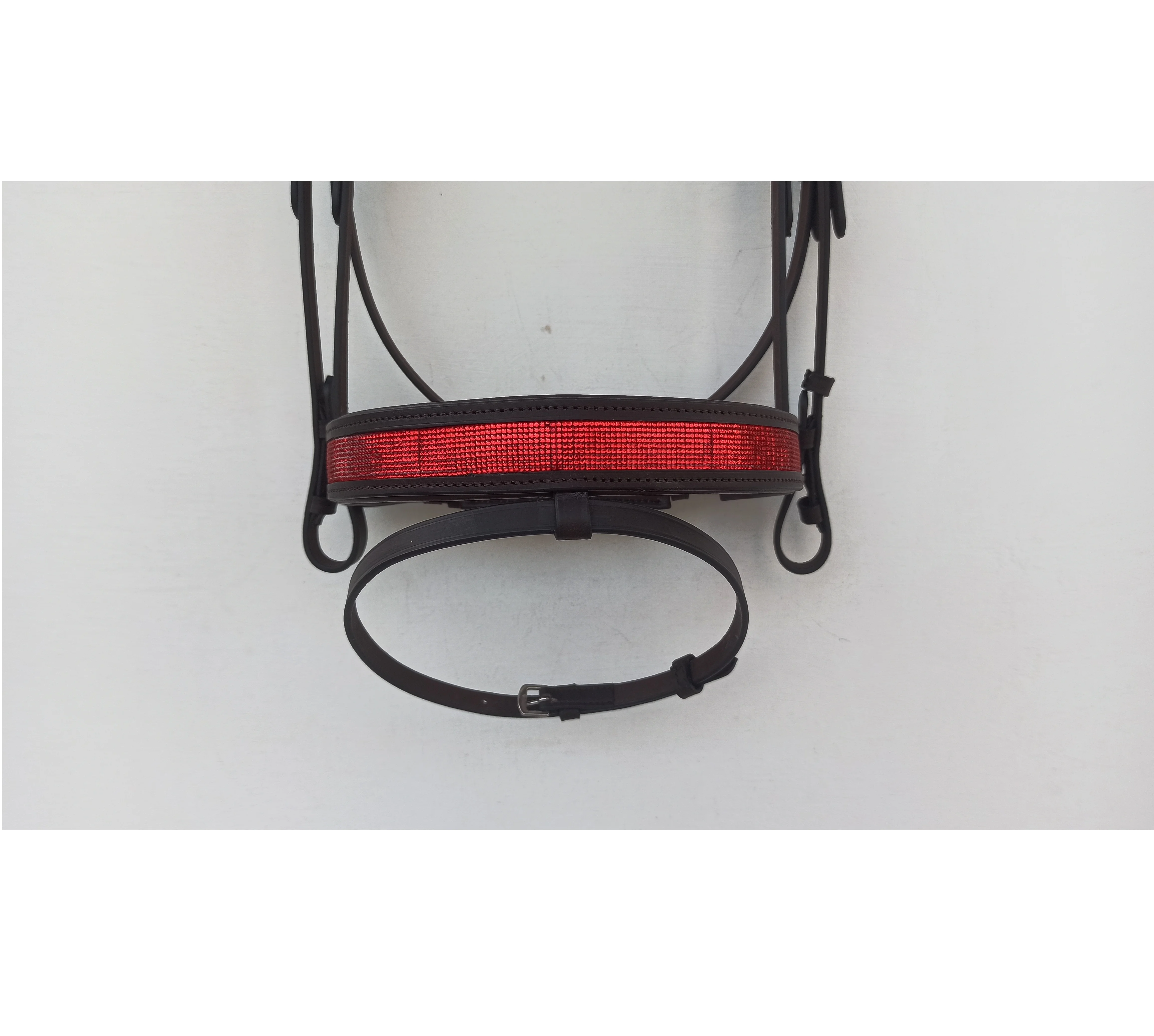 Black DD Soft Leather Horse Bridle Red Crystal Chain Wave Brow Band Padded Noseband Suppliers
