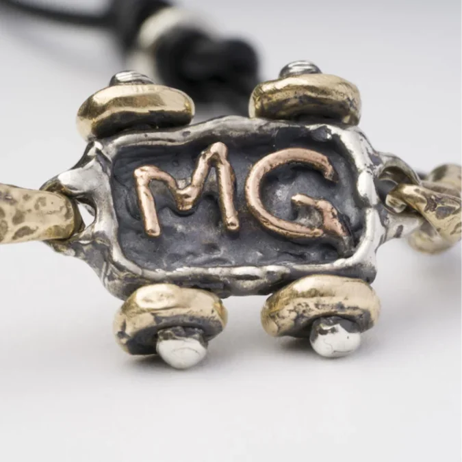 Unisex lettering bracelet with 925 silver cart and bronze leather cord