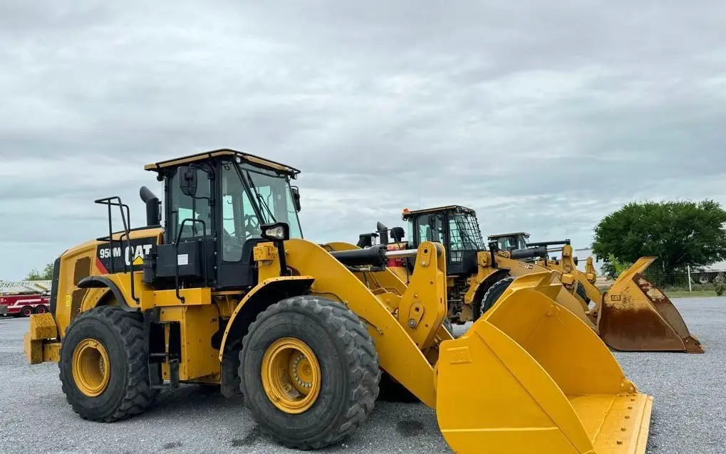 Дешевая цена 230HP использованный CAT 950M колесный погрузчик для строительных работ и сельского хозяйства