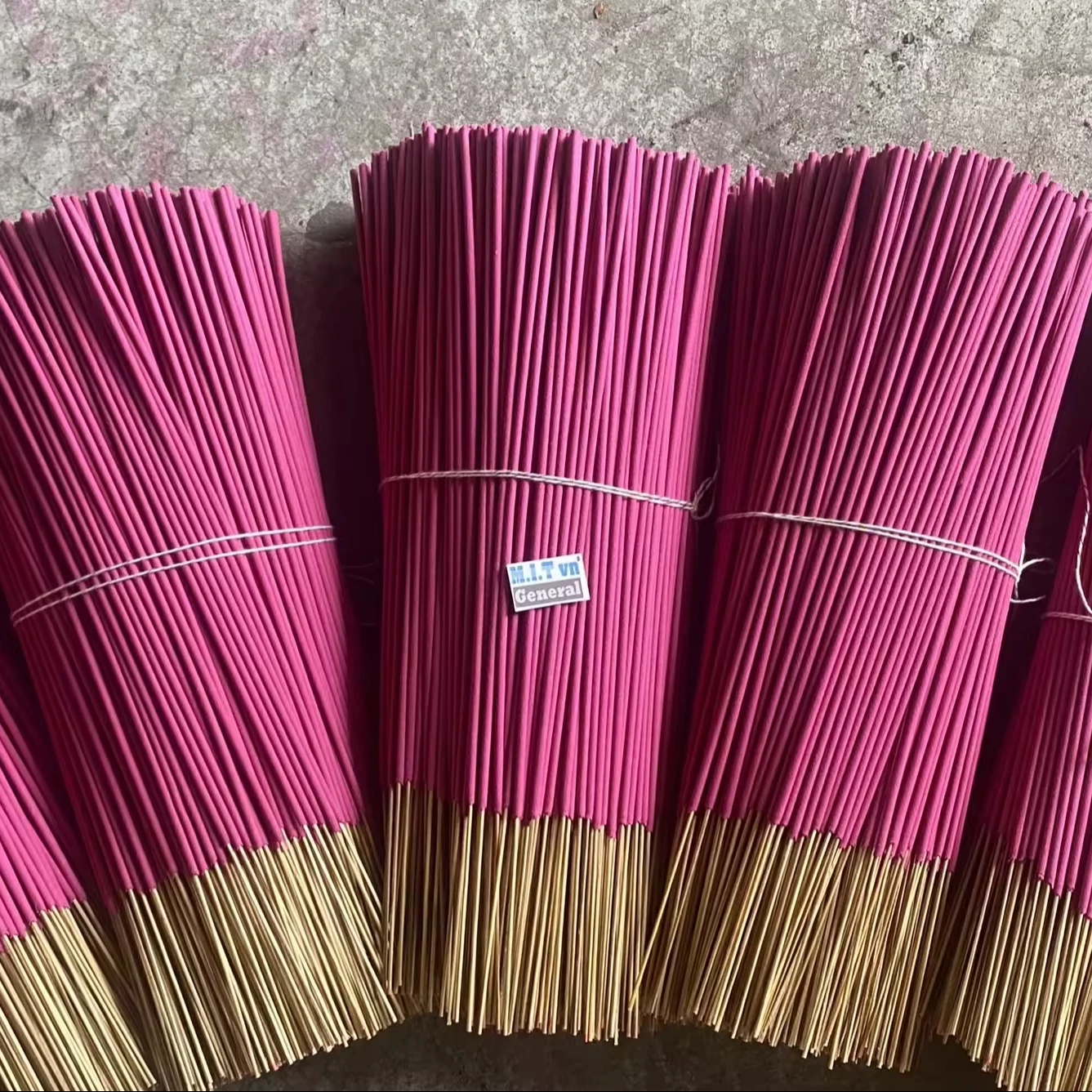 Handmade Beautiful Incense with High Quality Sandalwood Joss Powder Scent for Religious Use Home Decorations Wood Material