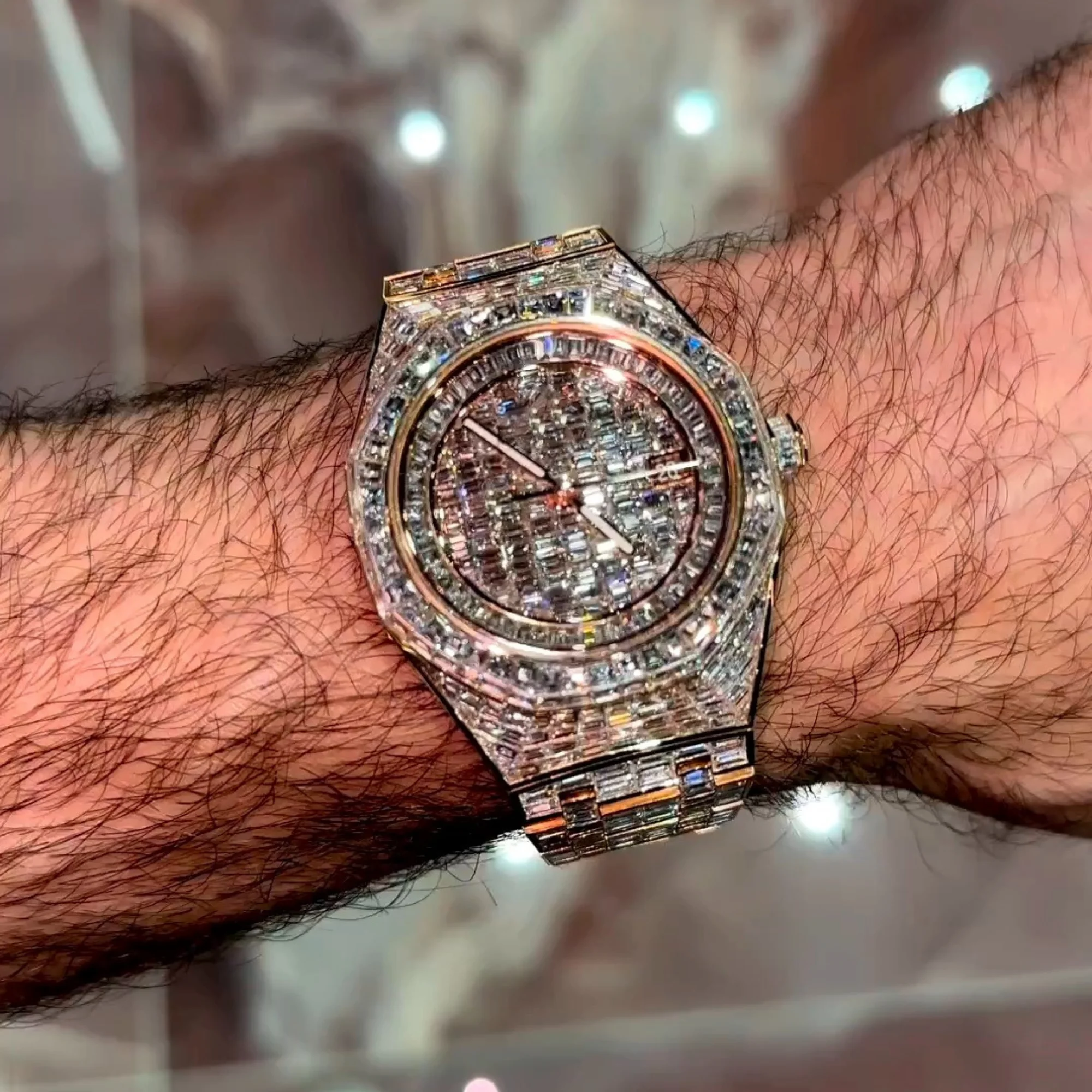 Мужские часы с бриллиантами