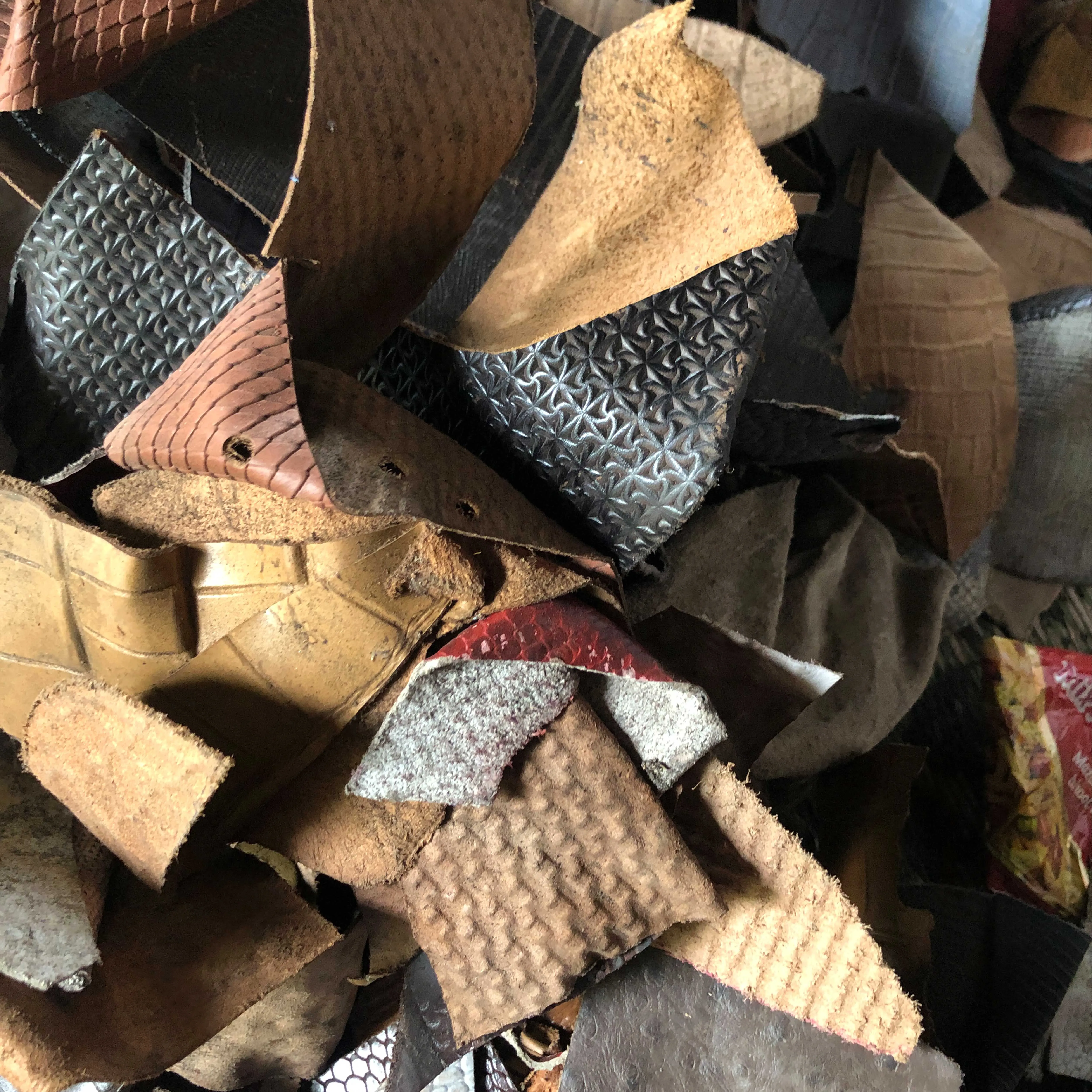 OEM Factory Made Rich Grain Leather Different Skin textured leather scrap