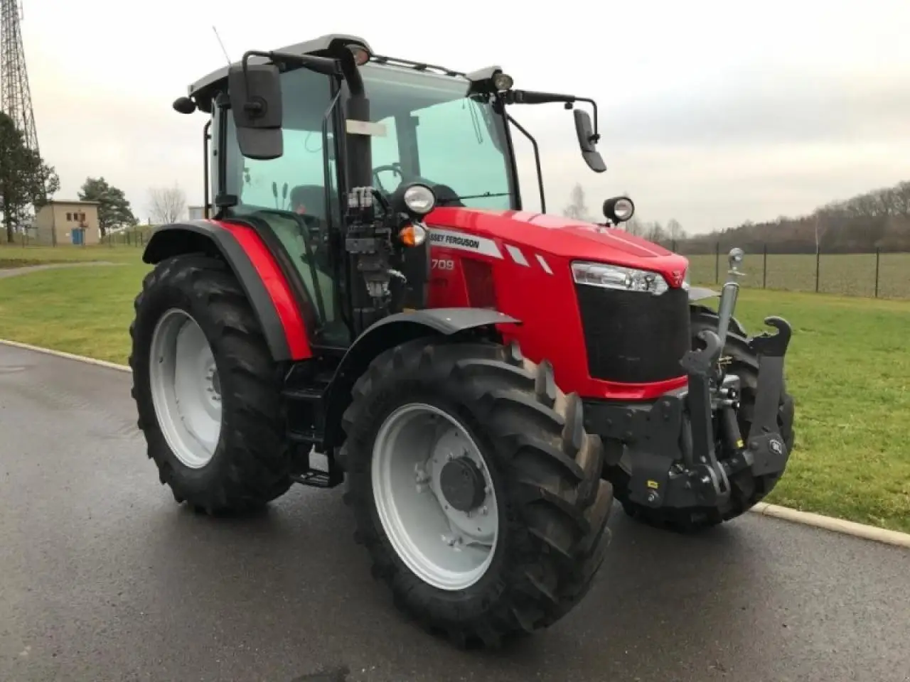 Premium Quality Original New-Holland Agricultural Tractors Available for sale