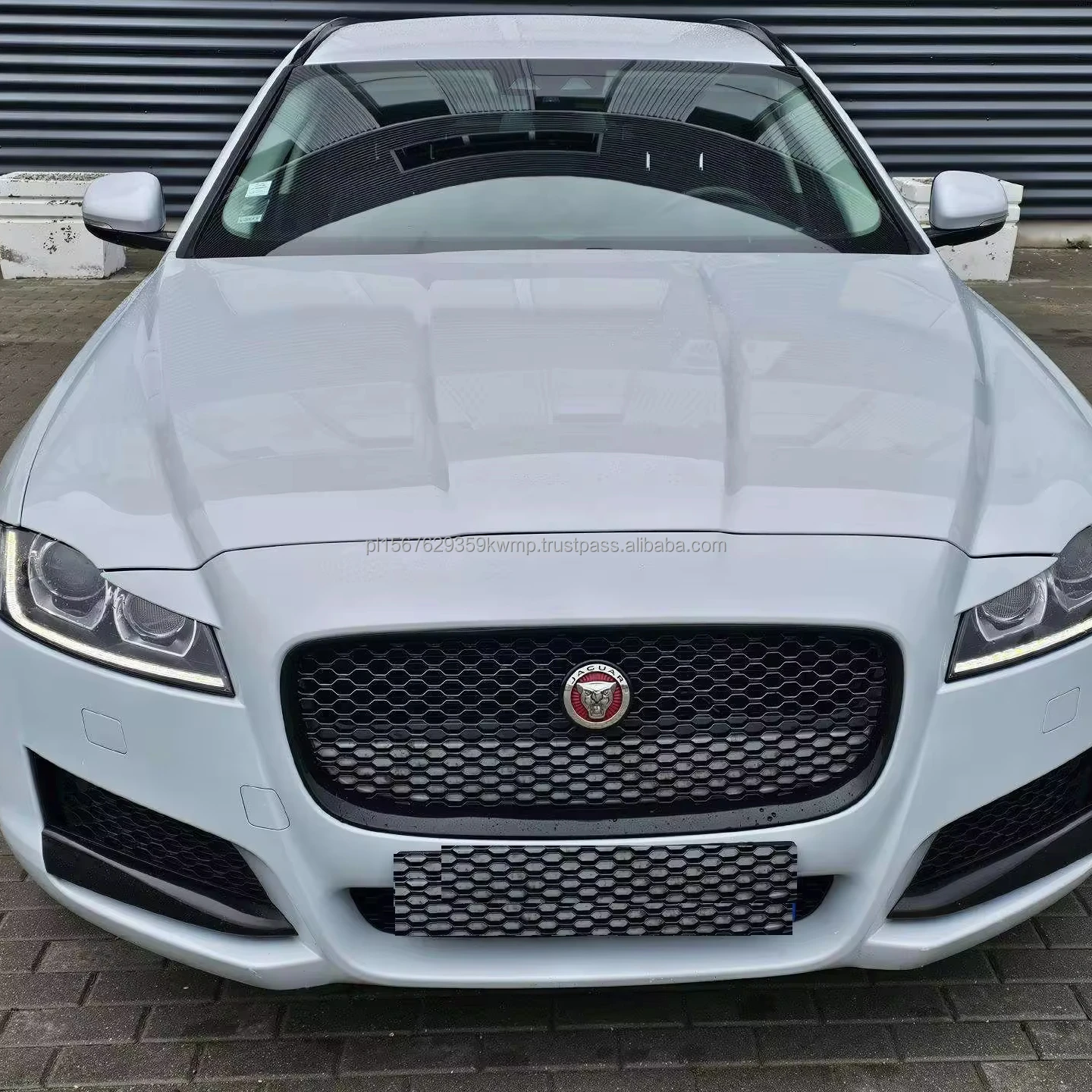 2018 подержанного автомобиля Jaguar XF