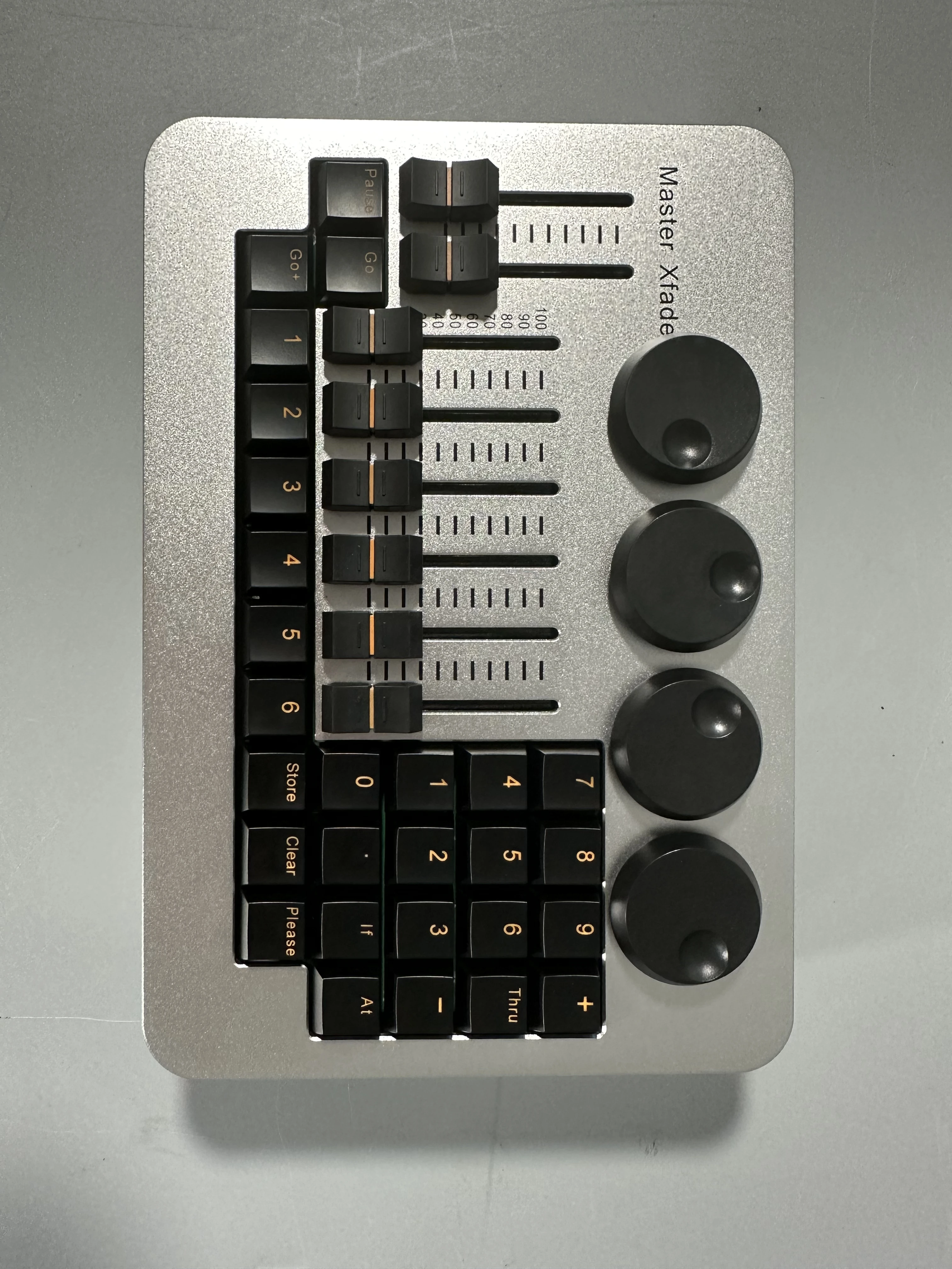 Mini Command Wing similar MA2 layout command section