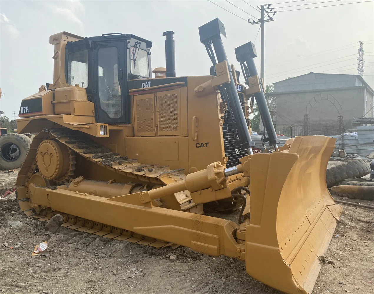 caterpillar brand crawler dozer used d7h d7r d8r bulldozer from Japan for construction with ripper or winch