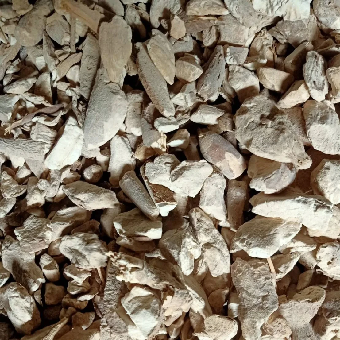 CHEAP PRICE HIGH QUALITY TAPIOCA CHIPS CASSAVA CHIPS FOR ANIMAL FEED WHATSAPP 84982069121