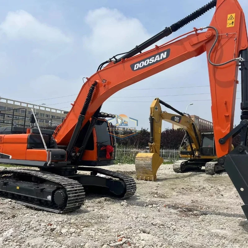 High Performance Used Doosan DX300 Excavator Korean 100% Original Hot Sale with Core Components Pump Motor Bearing