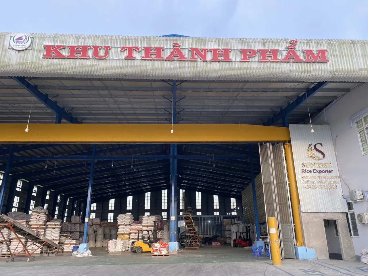 Vietnamese White Rice 5% Broken Rice OM5451/ Wholesale White Rice Long Grain /+84979031744 MS. YURI