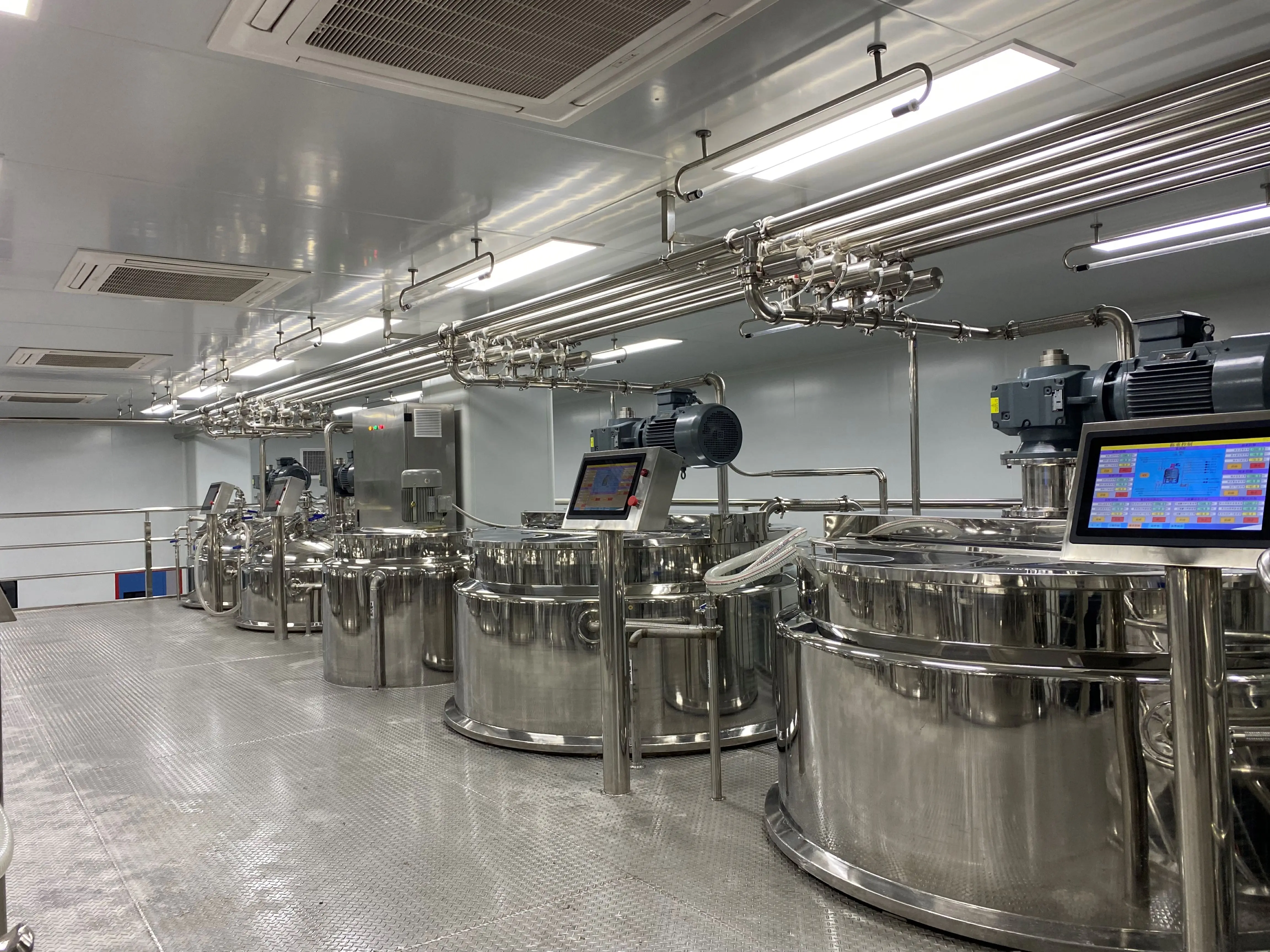 Portable High Shear Vacuum Emulsifier Mixer Ideal for Cosmetic and Liquid Soap Production.