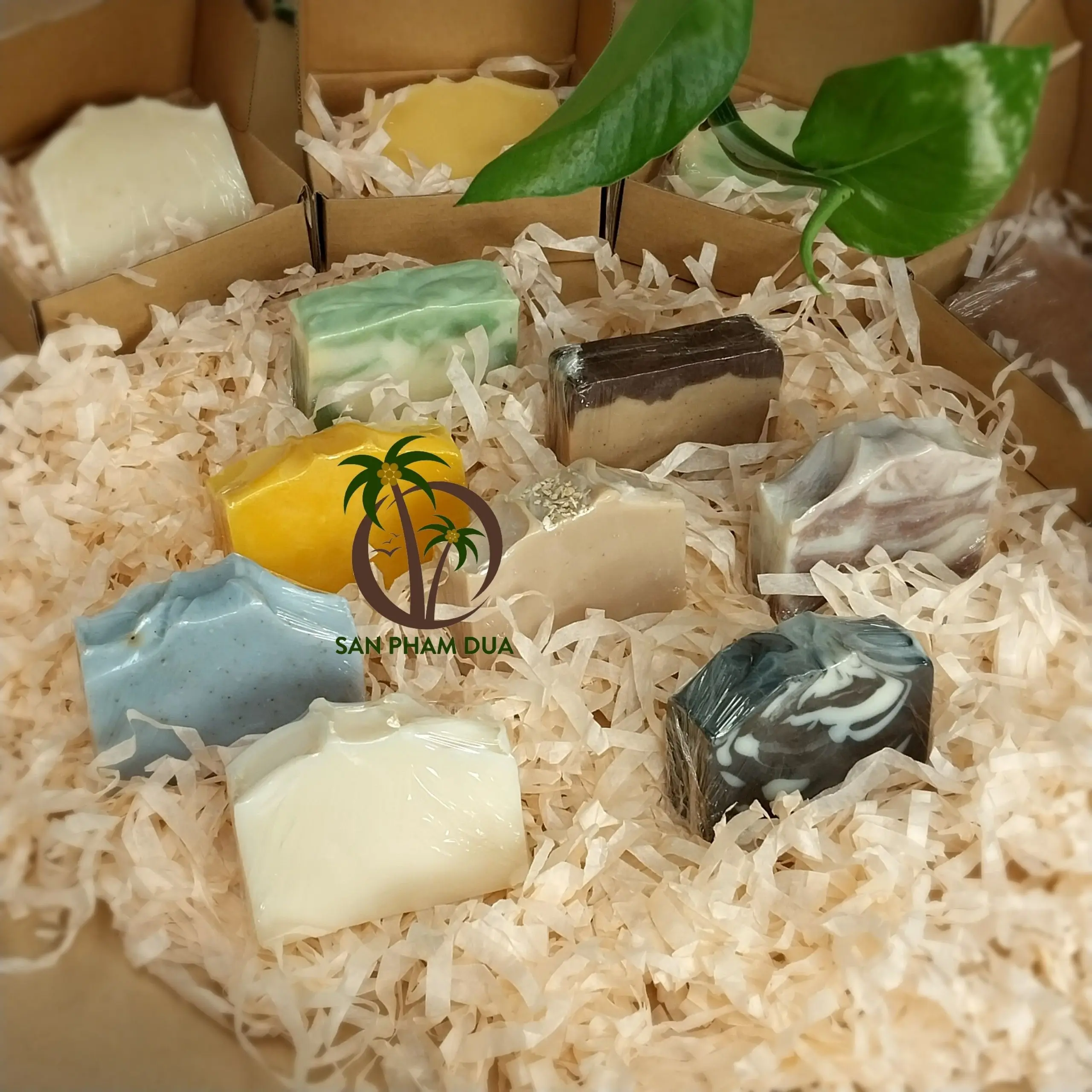 CPIMEX 100% PURE COCONUT SOAP HYDRATES AND REGENERATES SKIN EVEN FOR SENSITIVE SKIN/ SKIN COCONUT SOAP BAR