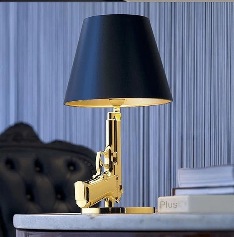 UCHOME gold-plated pistol table lamp hotel bedside lamp personality long gun shape floor lamp