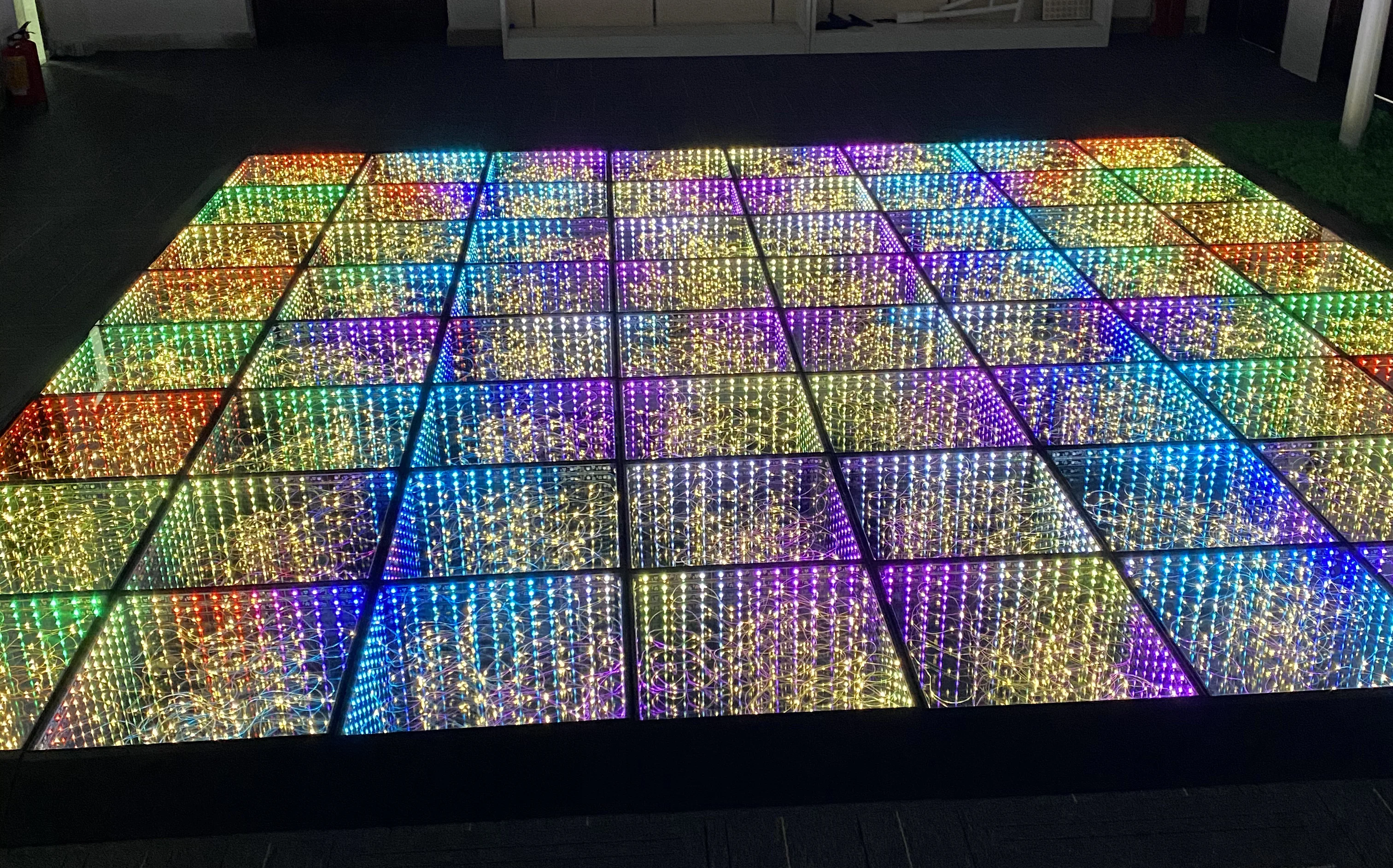 Guangzhou Stage Lighting Dance Floor Light Wedding Party Lights For Events