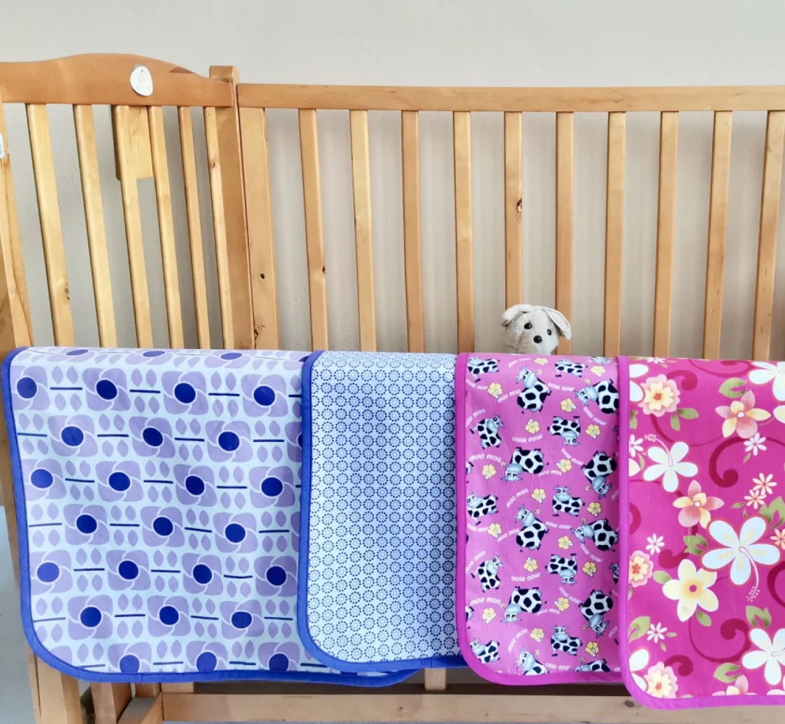 Factory wholesale washable waterproof  TPU terry and printing fabric portable baby changing mat diaper bag diaper pad