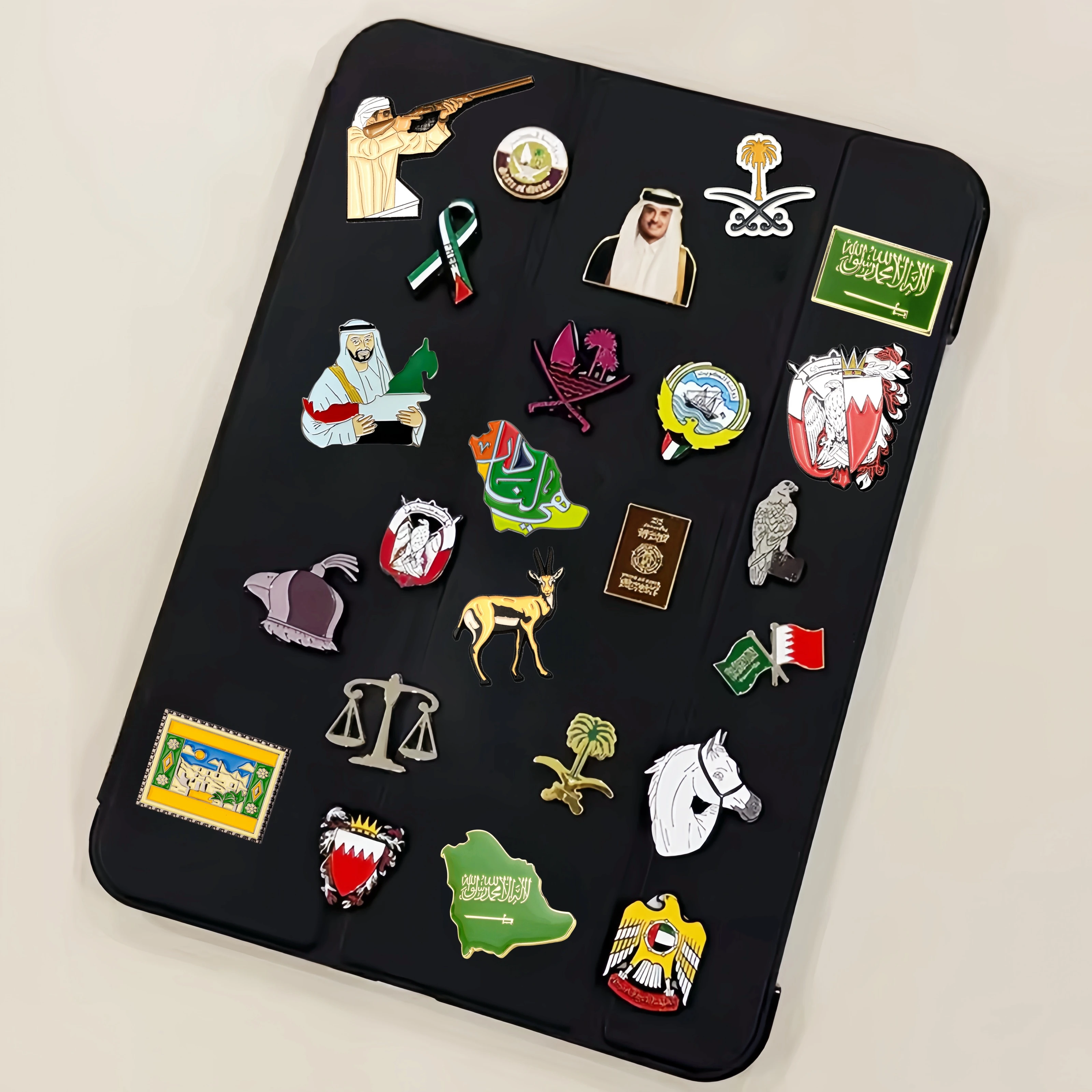 Kuwait Ksa Uae Saudi Arabia Oman Stainless Steel Pin Badges Made Badge Custom Metal Enamel Pin Metal Sticker For iPhone