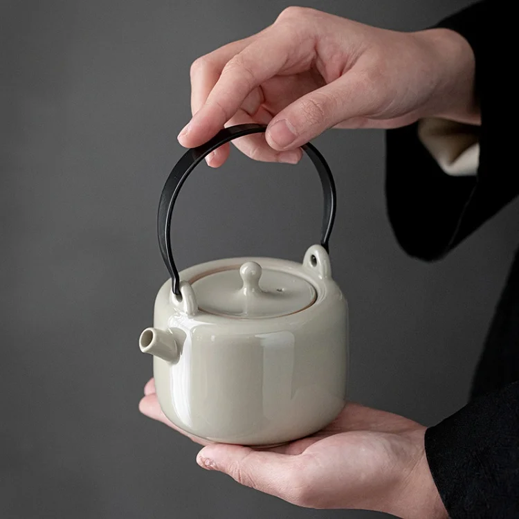 Harmony High Quality Wholesale Grass And Wood Ash Glazed Teapot With Loop Handle Ceramic Giraffe Teapot