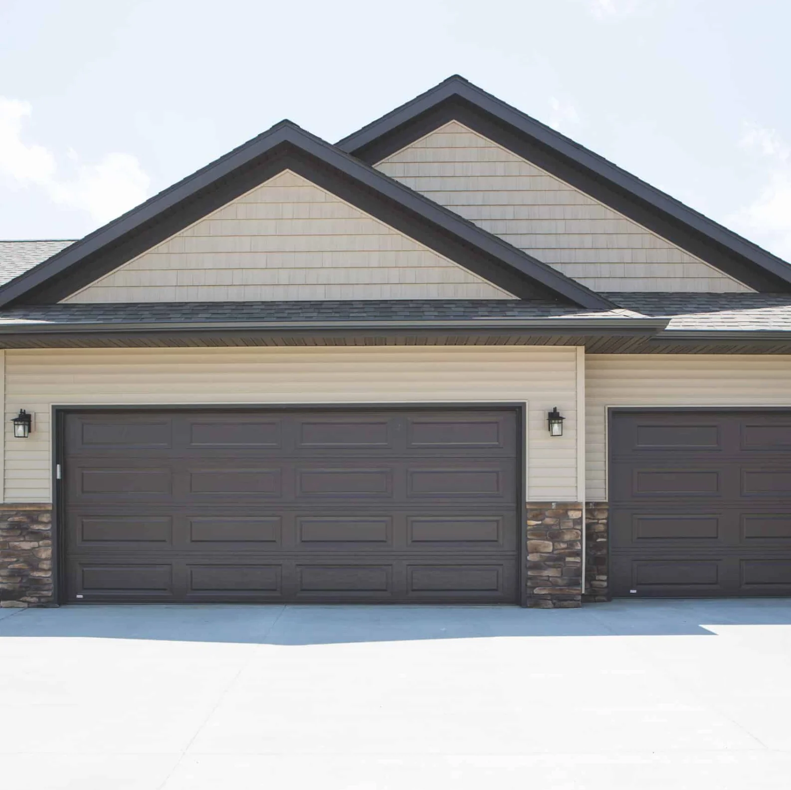 High Quality Automatic Overhead Sectional Garage Doors Sandwich Garage Door Good Insulation Panels Automatic Garage Doors