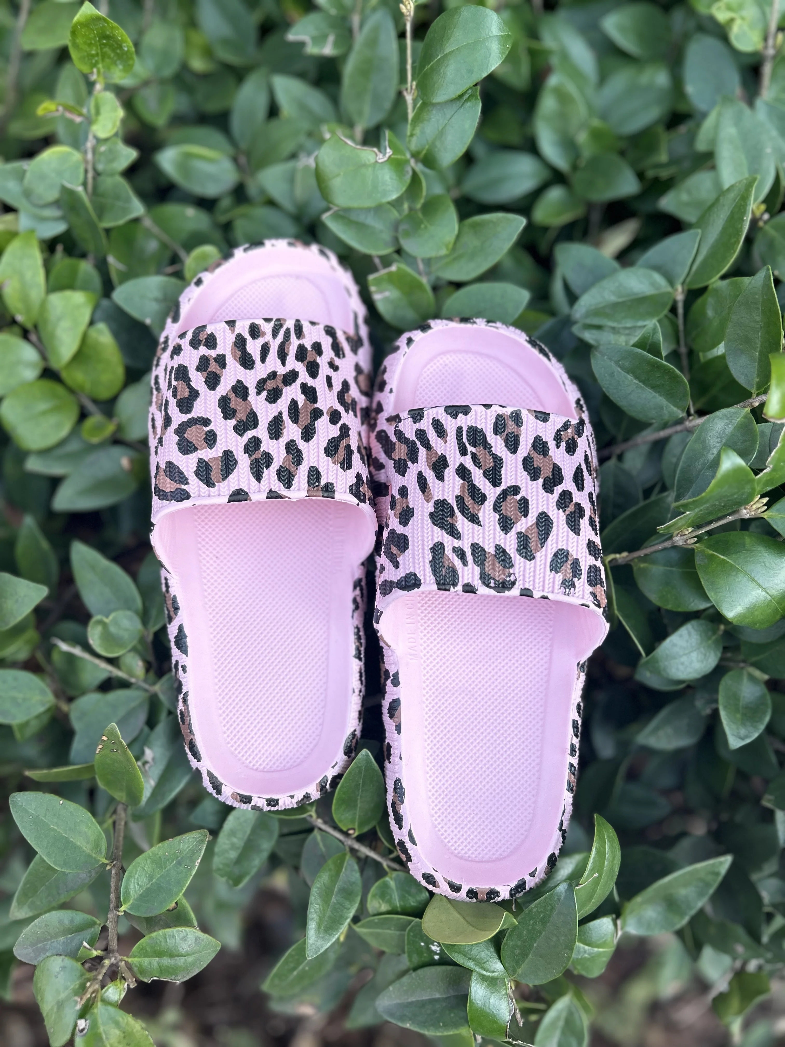 17 Colors Wholesale 2024 Women Summer Light Weight Leopard Print Thick Sole Slip On Slippers Cloud Comfort Sandals
