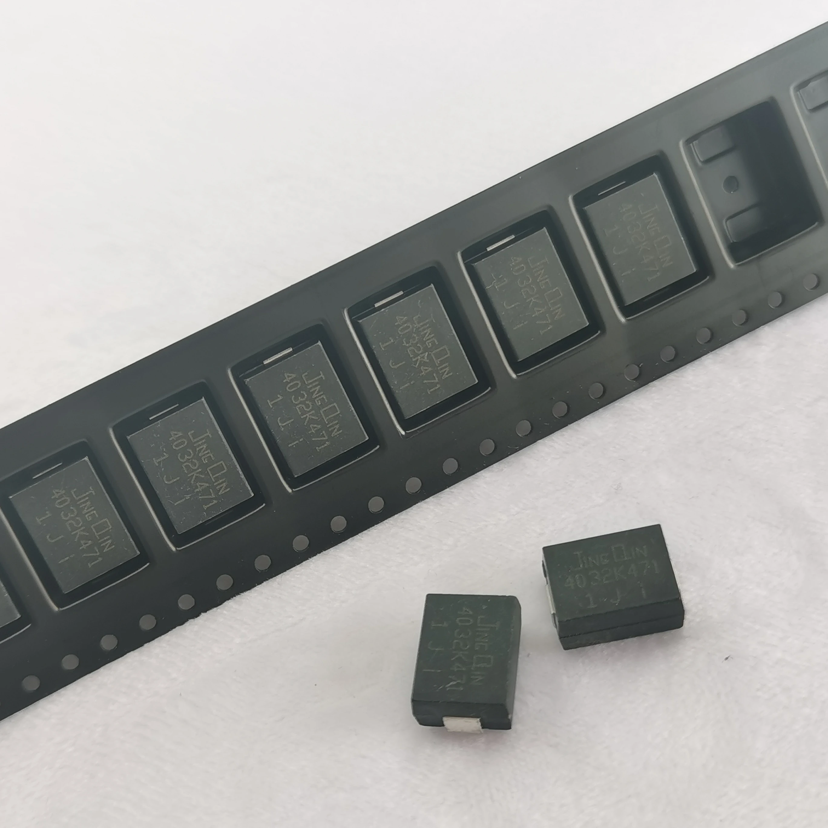 SMD Варистор 4032K471 чип резистор