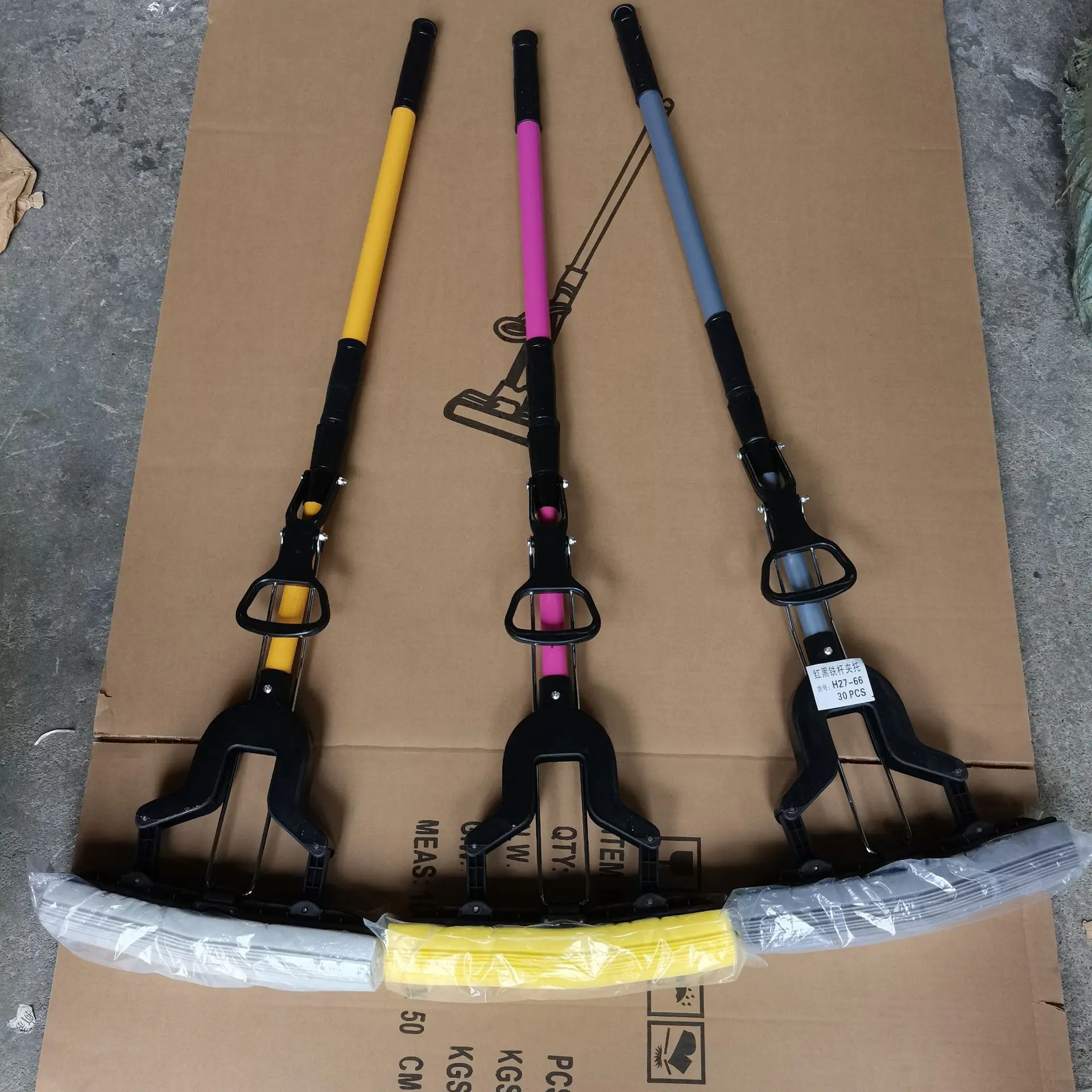 HQ523 bathroom cleaning accessory hand floor mop with soft yellow PVA refill