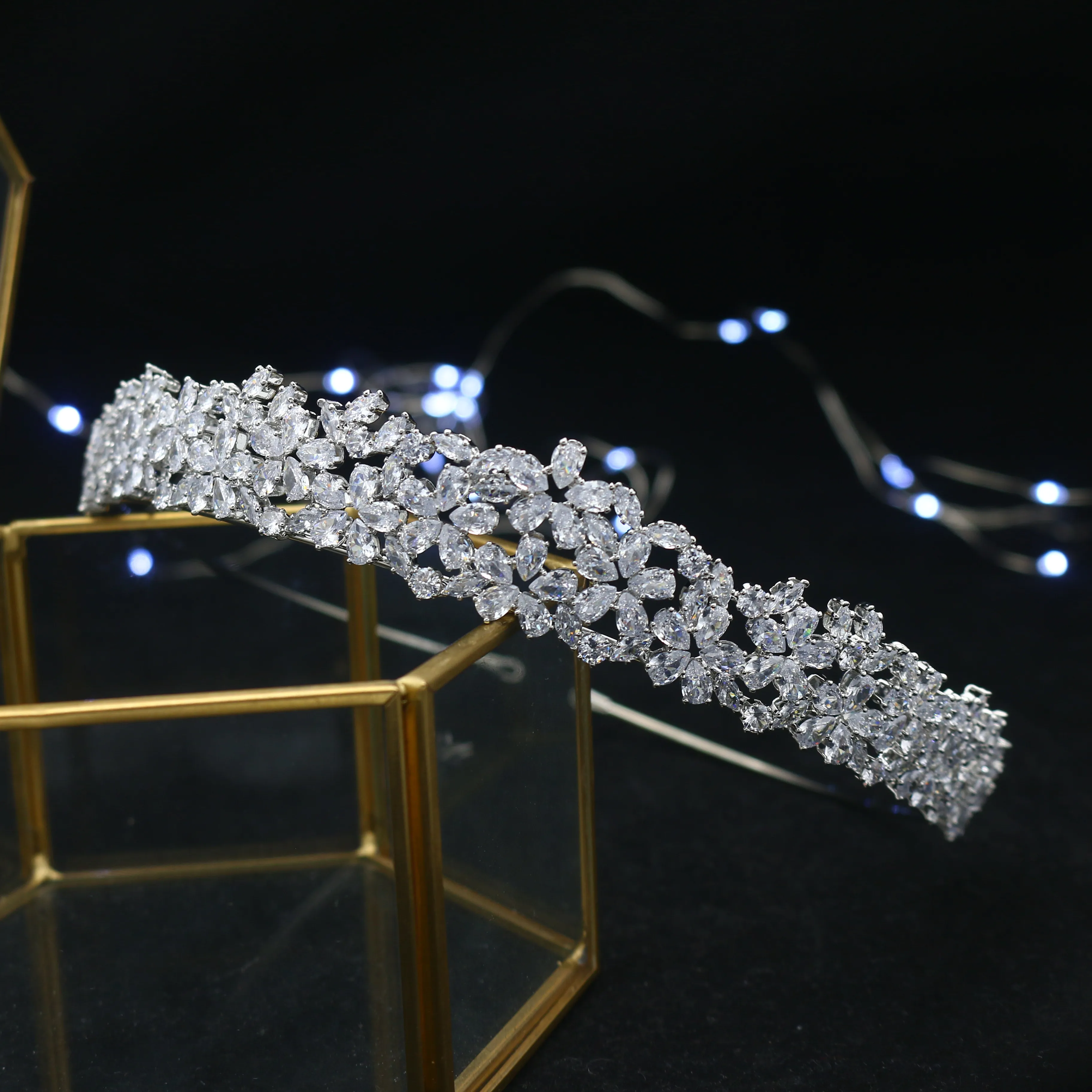 
 Новый Популярный Блестящий головной убор королевы из фианита для конкурса роскошные свадебные тиары и короны  