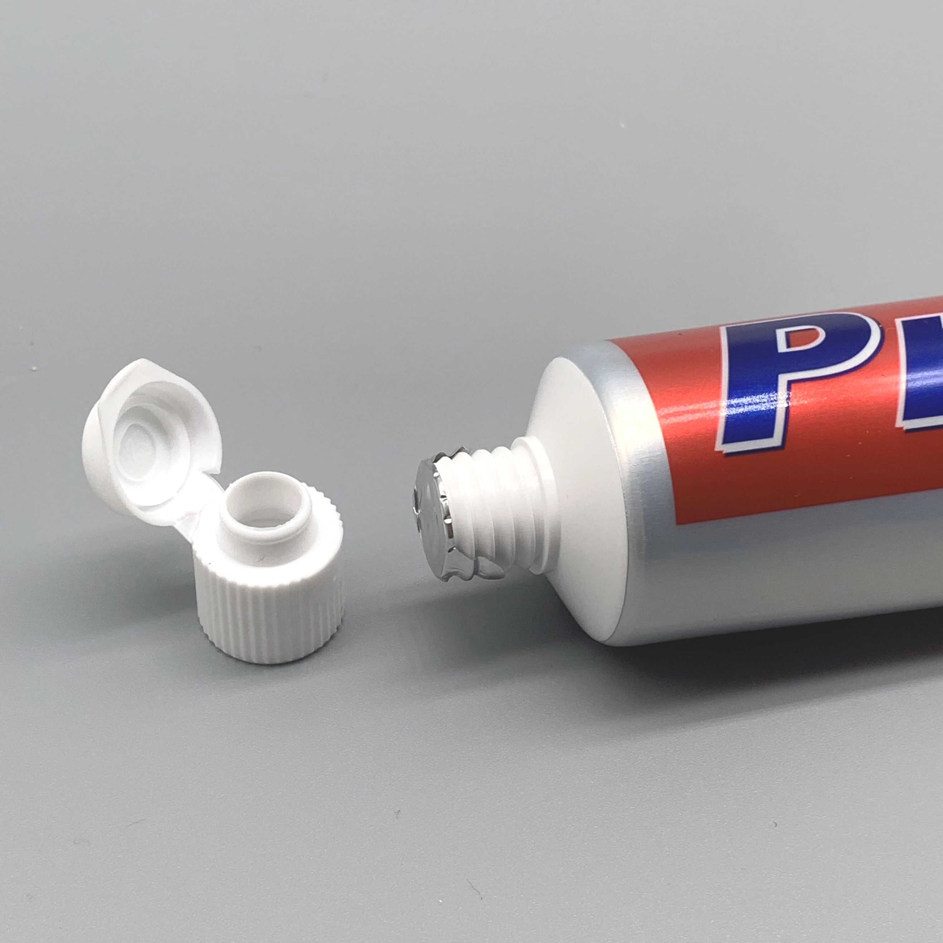 Daily cleaning of toothpaste