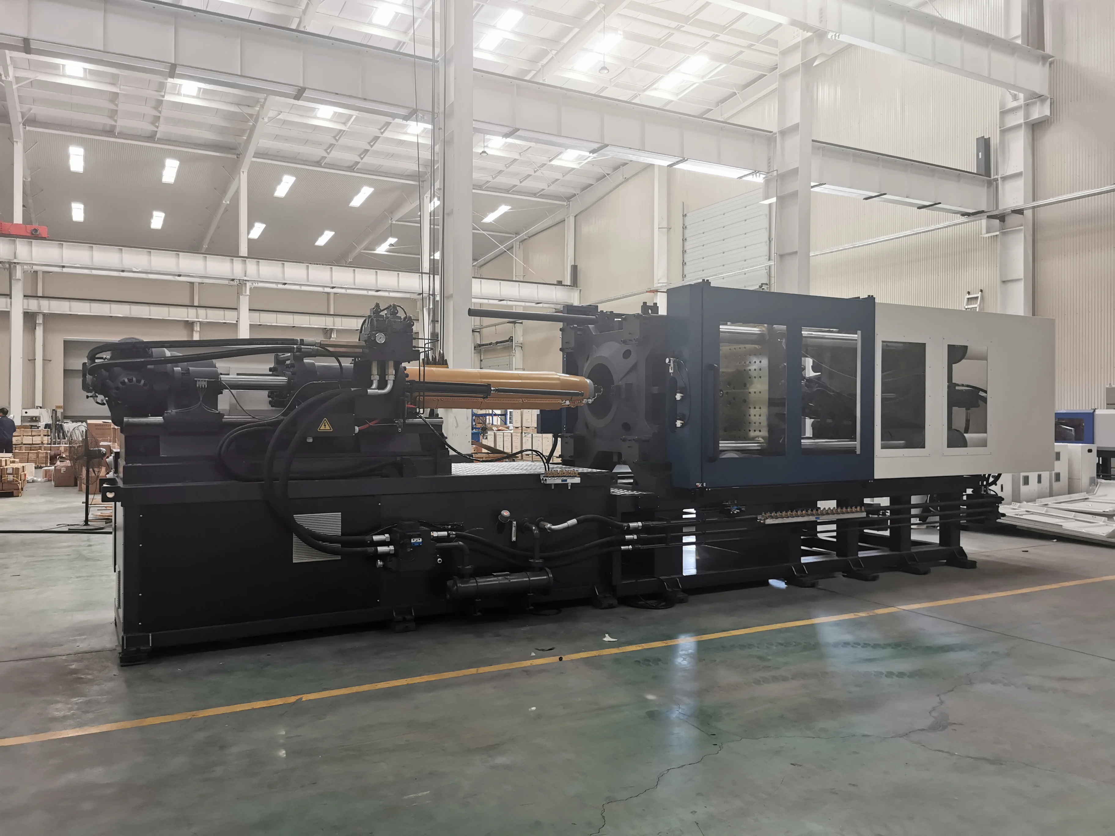  GF650KEH 650 тонн литьевая машина для производства пластиковых стульев литья под