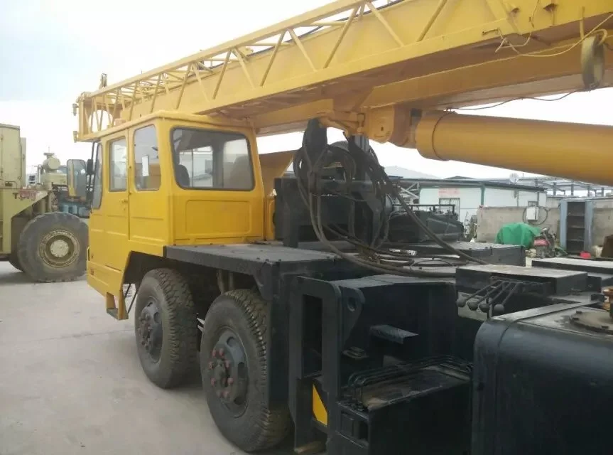 Used Tadano truck crane 30ton TL300E Japan truck crane 30 ton
