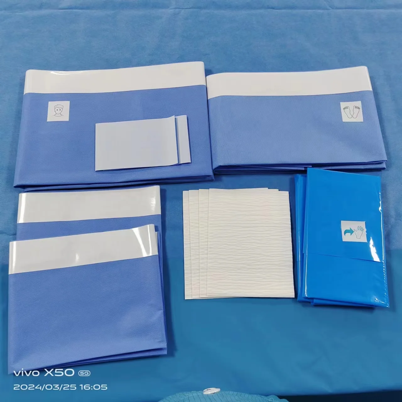 Reference Universal Surgical Kit / Basic Universal Pack/Head Drape/Foot Drape with Double-sided Tape