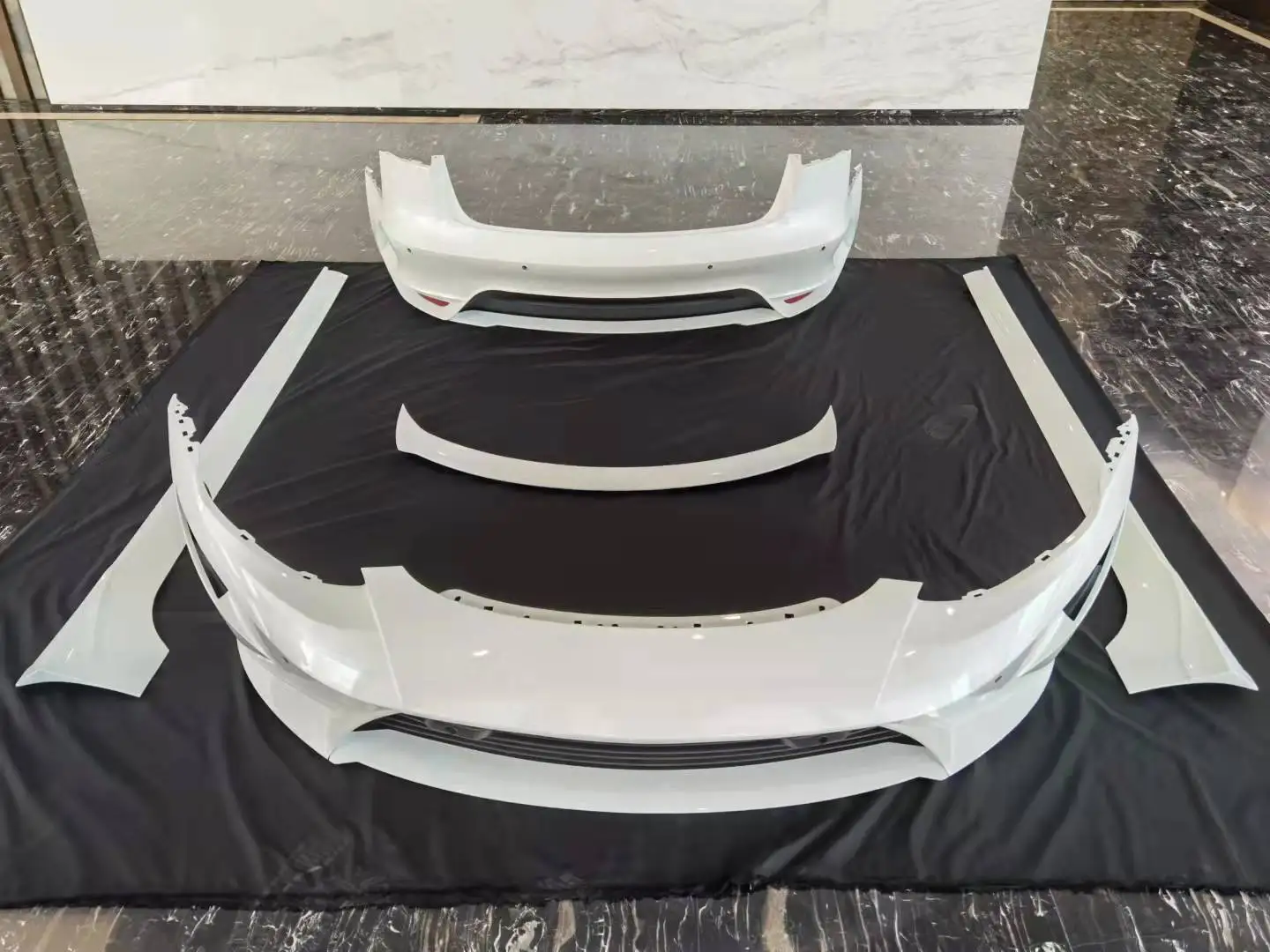 Model 3 body kit Assassin version for Tesla, High quality PP injection bumpers spoiler,side skirts,car accessories.