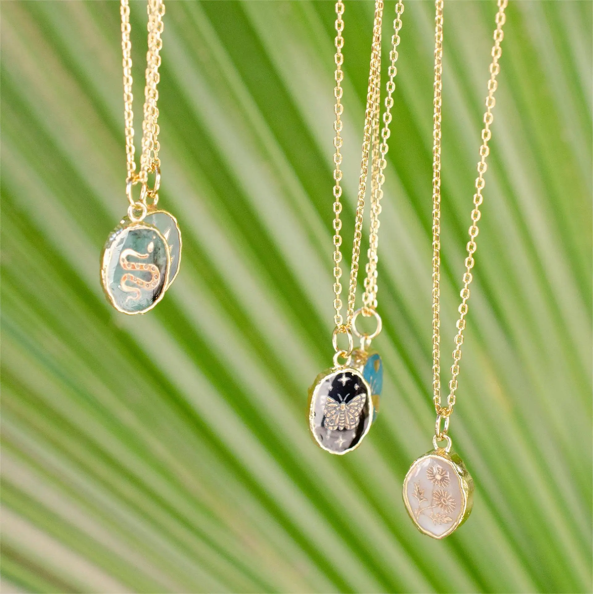 Chic Natural Stone Gem Necklace Butterfly Star Moon Love Snake Flower Planet Clavicle Chain Festival Casual Jewelry Gift